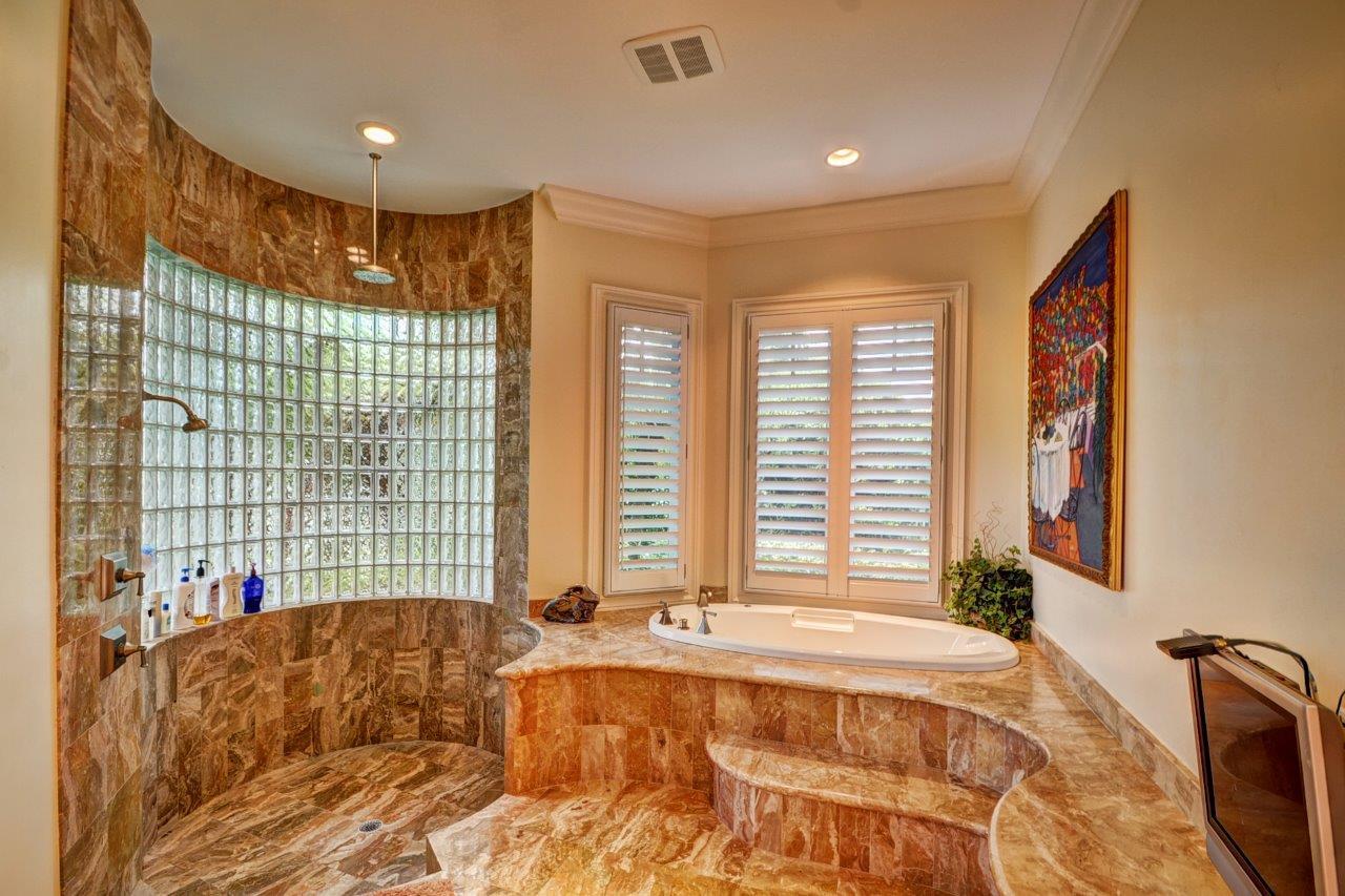 BOCA HARBOUR ISLAND - Residential