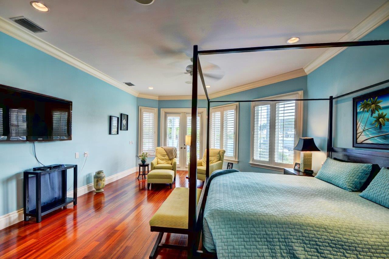 BOCA HARBOUR ISLAND - Residential
