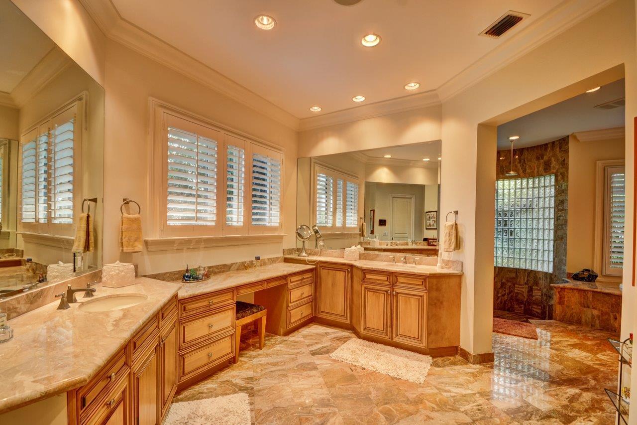 BOCA HARBOUR ISLAND - Residential