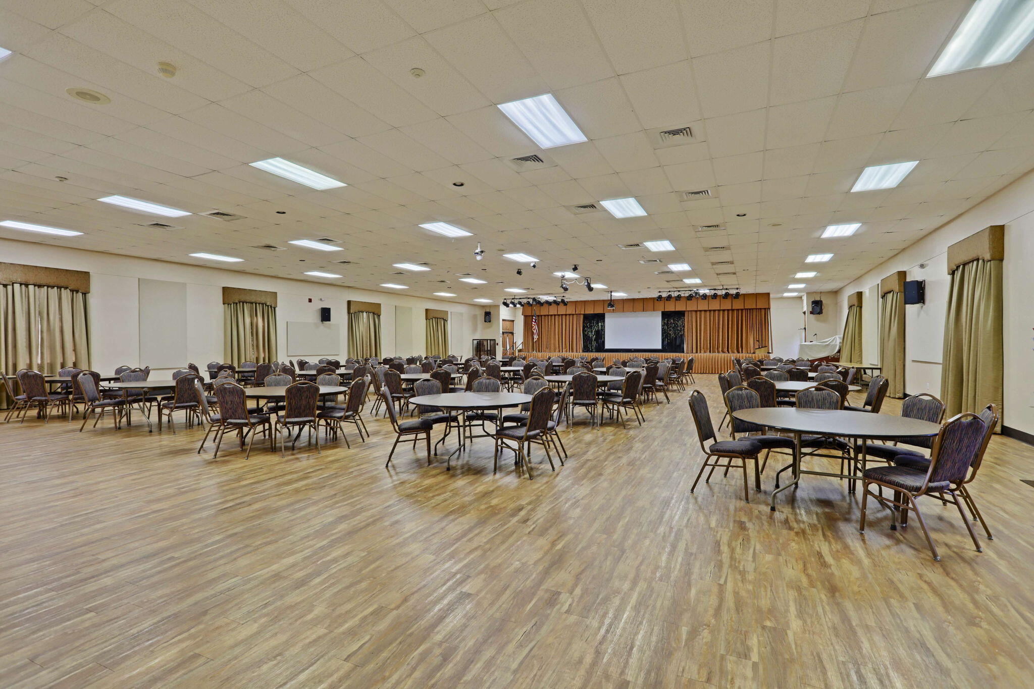 CYPRESS LAKES 4 - Residential