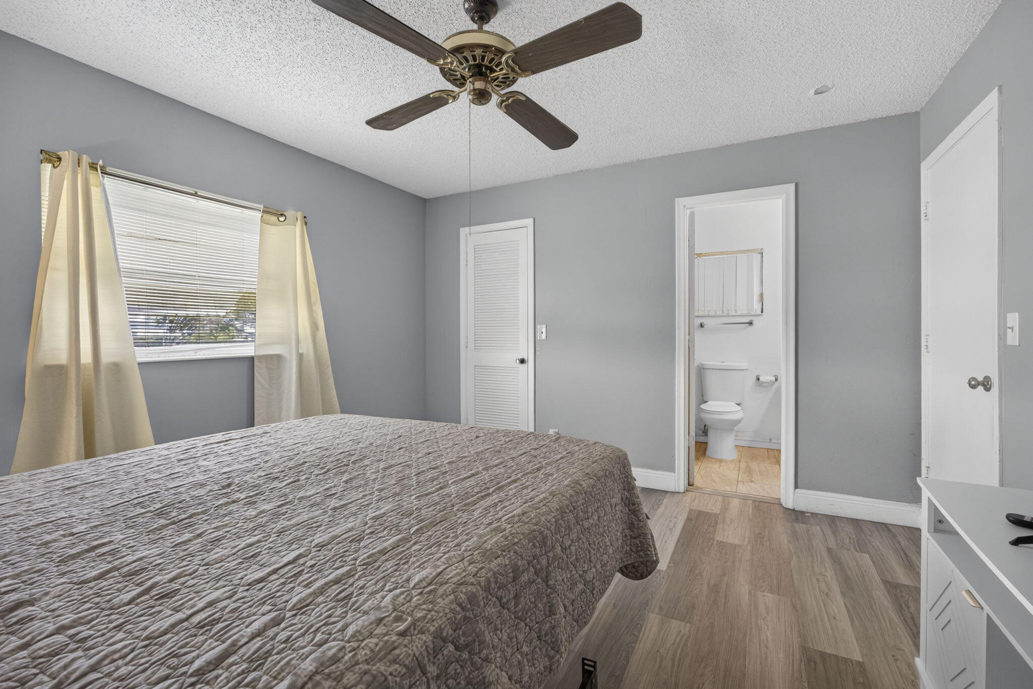 CYPRESS LAKES 4 - Residential
