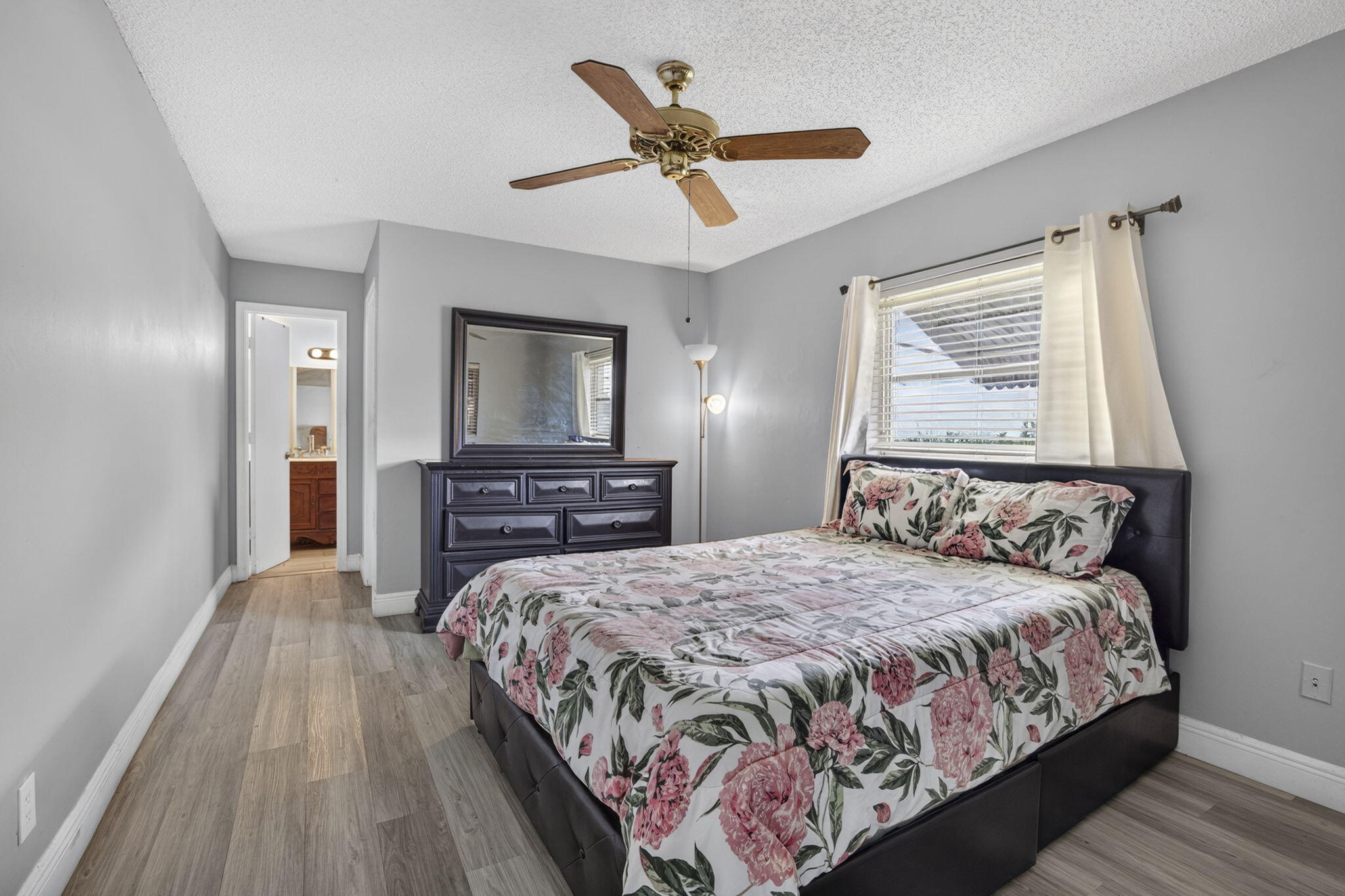 CYPRESS LAKES 4 - Residential