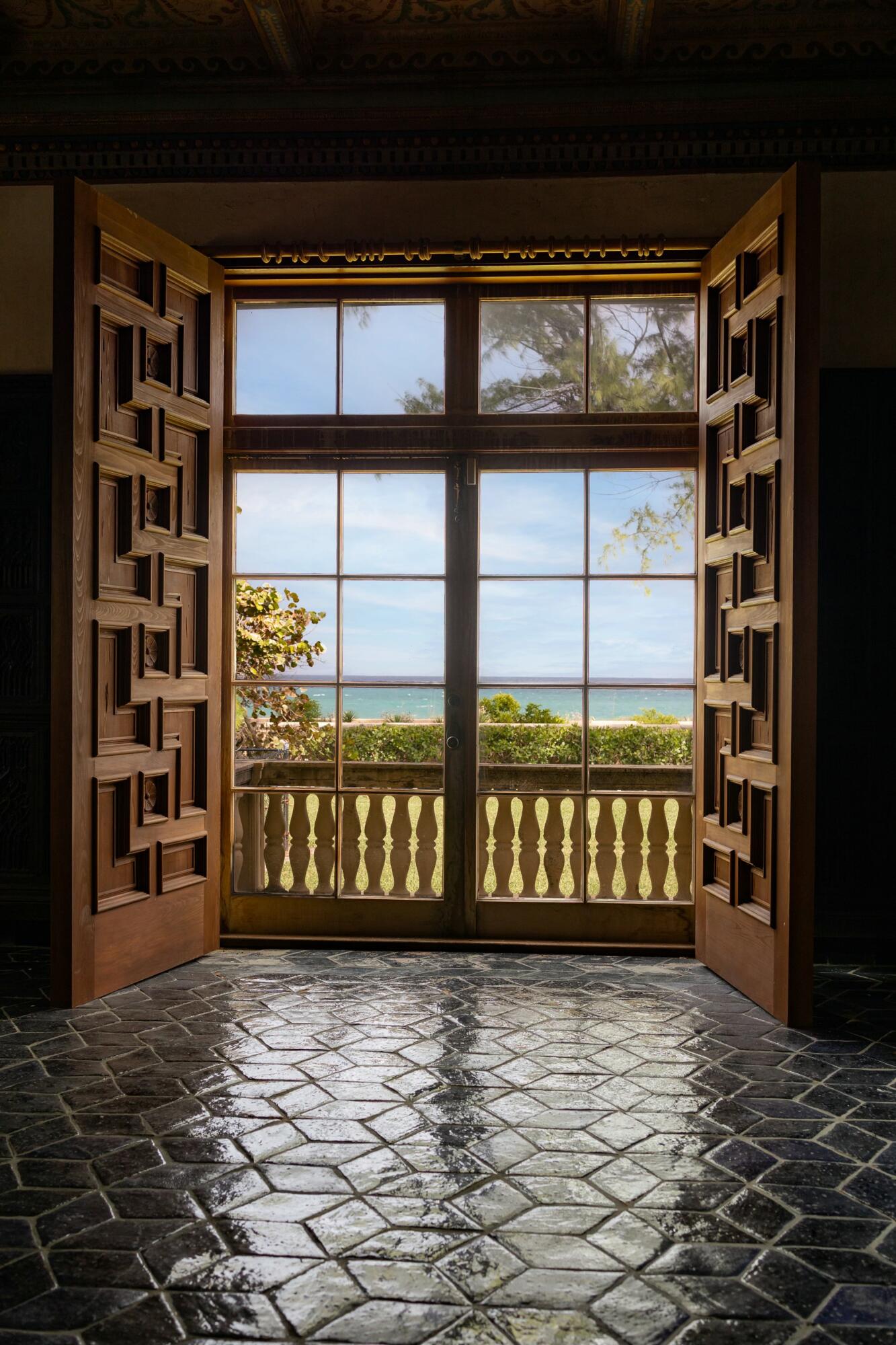 WARDEN HOUSE CONDO - Residential