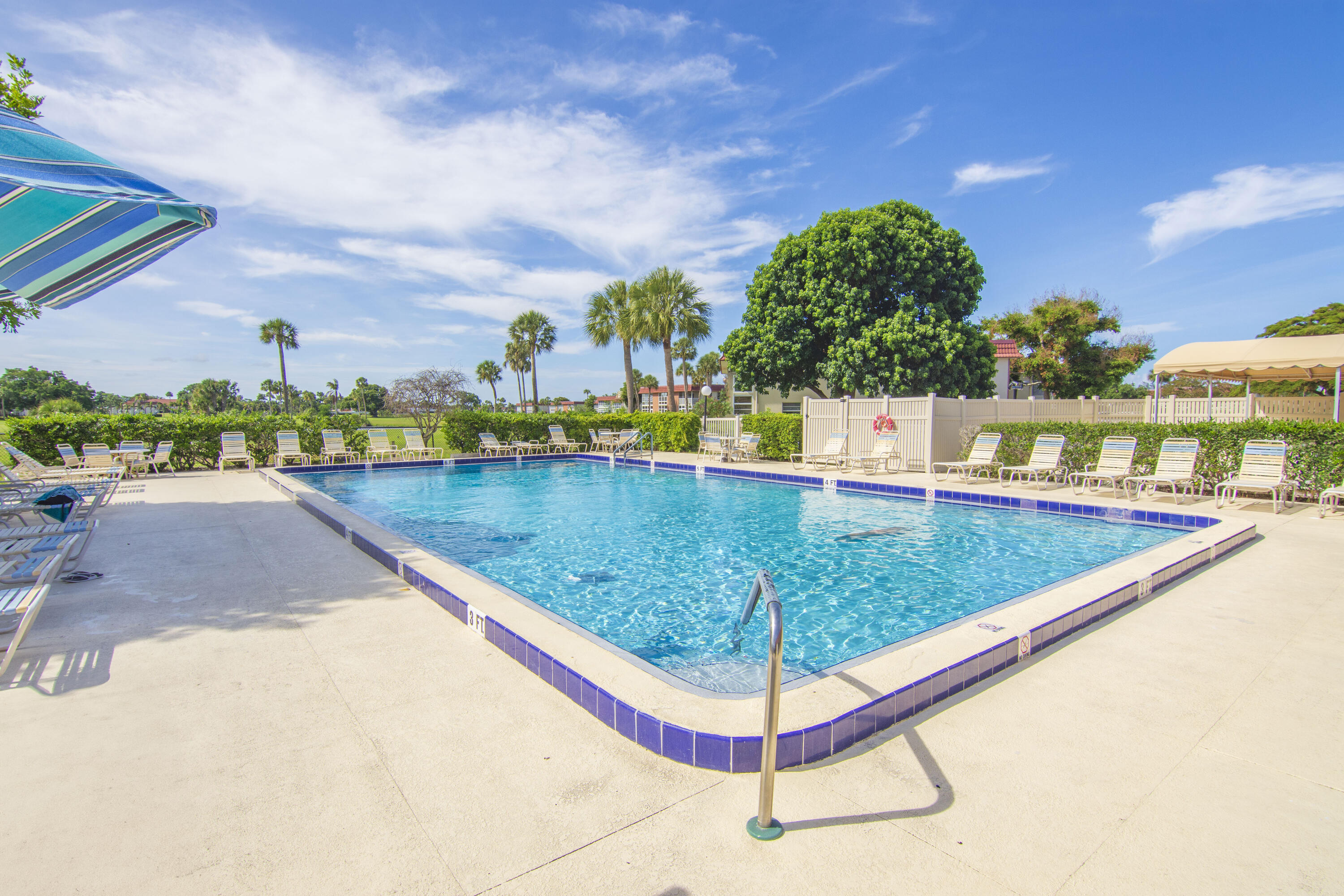 VISTA ROYALE PHASE IV BLDGS 83-111 - Residential