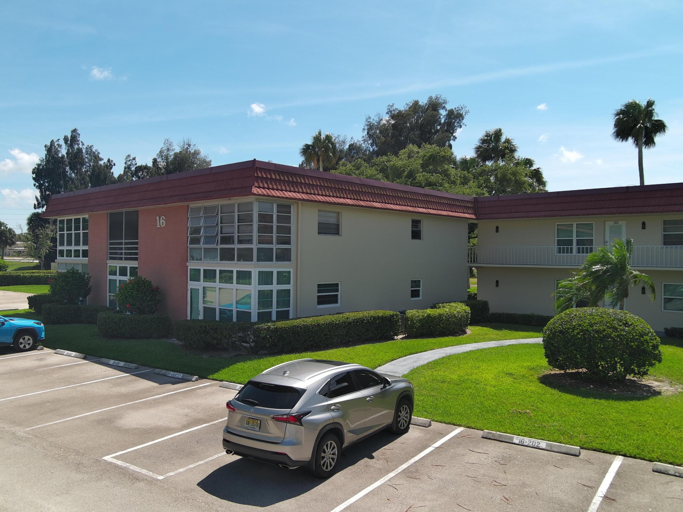 VISTA ROYALE PHASE IV BLDGS 83-111 - Residential