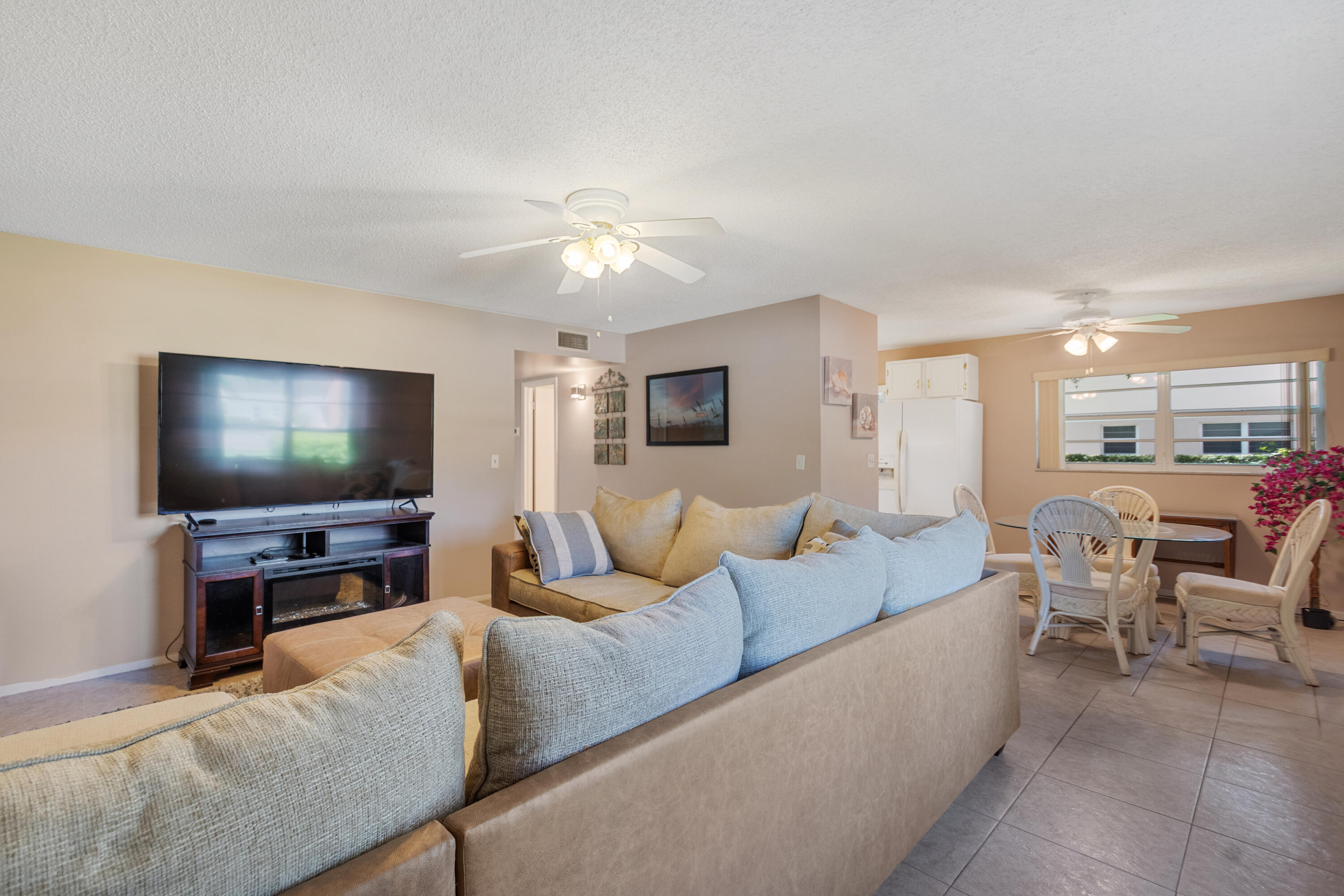 VISTA ROYALE PHASE IV BLDGS 83-111 - Residential
