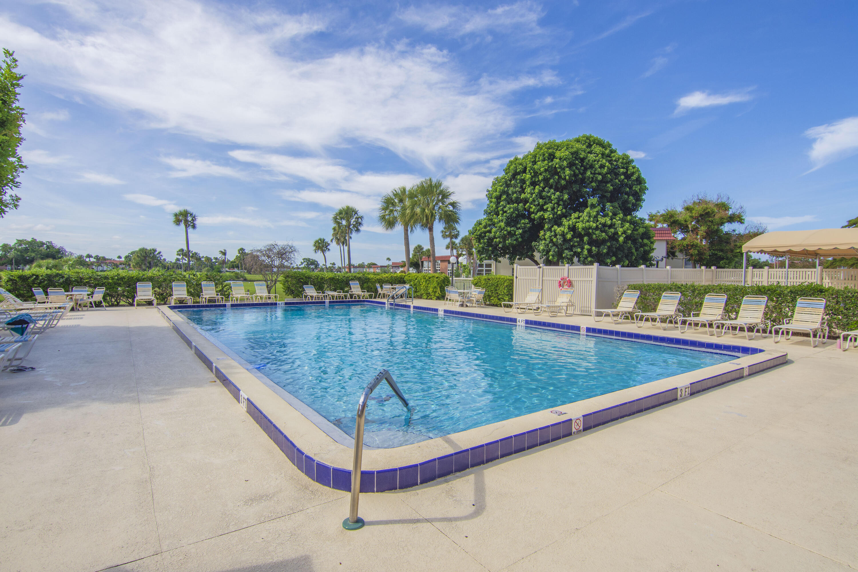 VISTA ROYALE PHASE IV BLDGS 83-111 - Residential