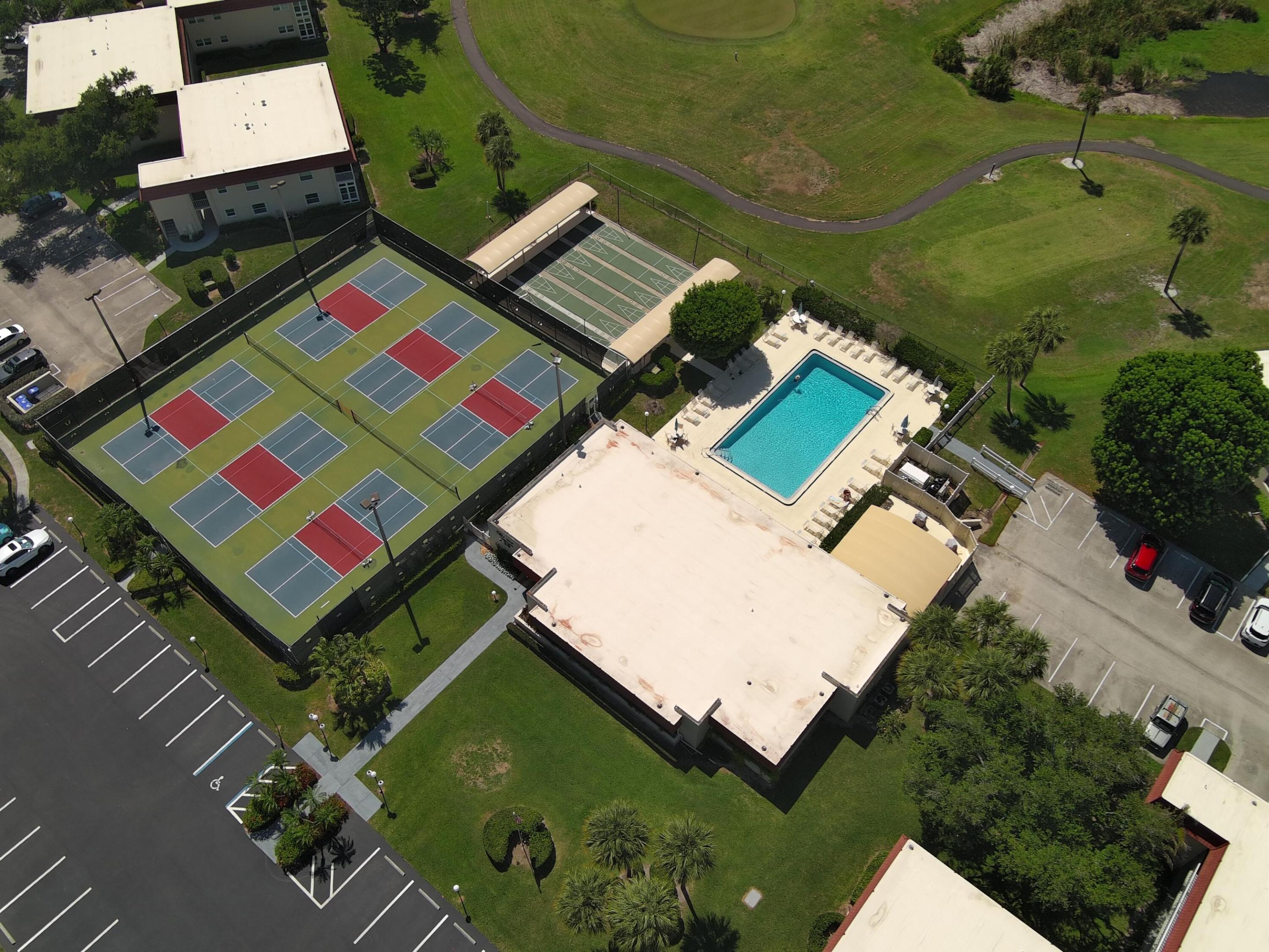 VISTA ROYALE PHASE IV BLDGS 83-111 - Residential