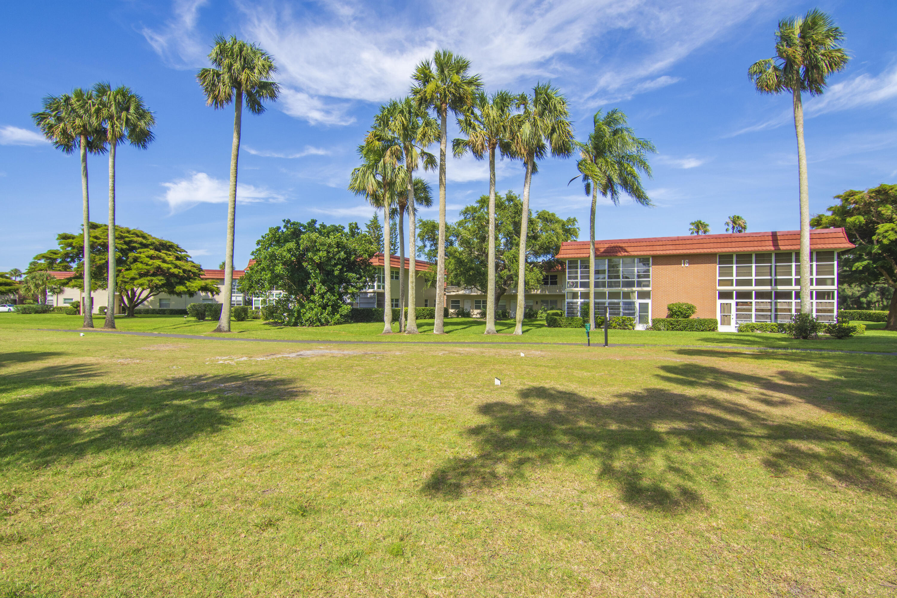 VISTA ROYALE PHASE IV BLDGS 83-111 - Residential