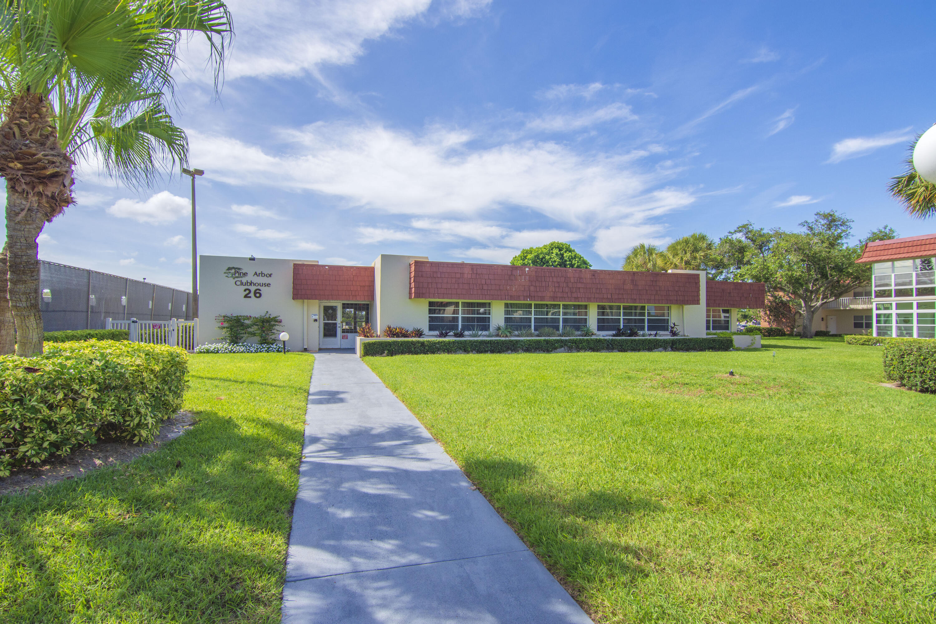 VISTA ROYALE PHASE IV BLDGS 83-111 - Residential
