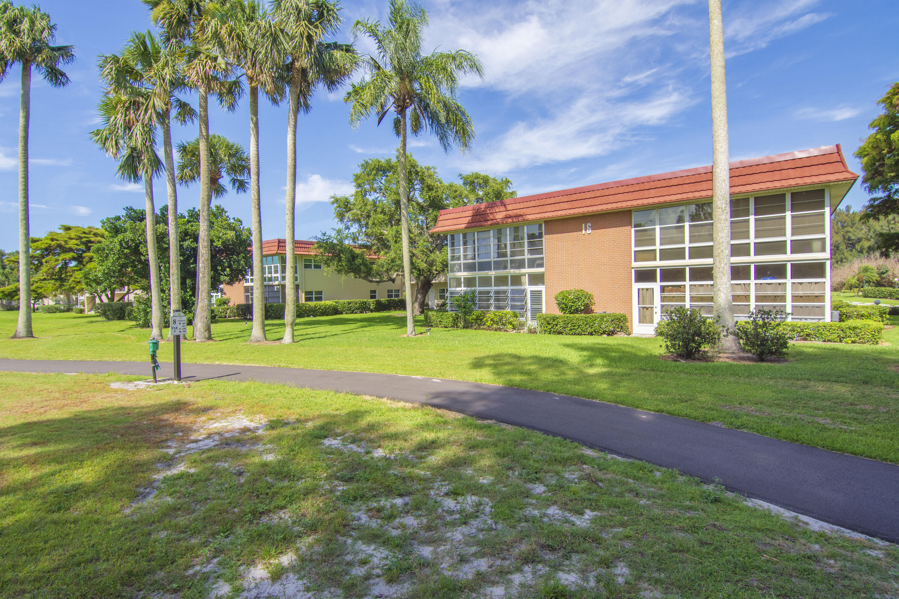 VISTA ROYALE PHASE IV BLDGS 83-111 - Residential