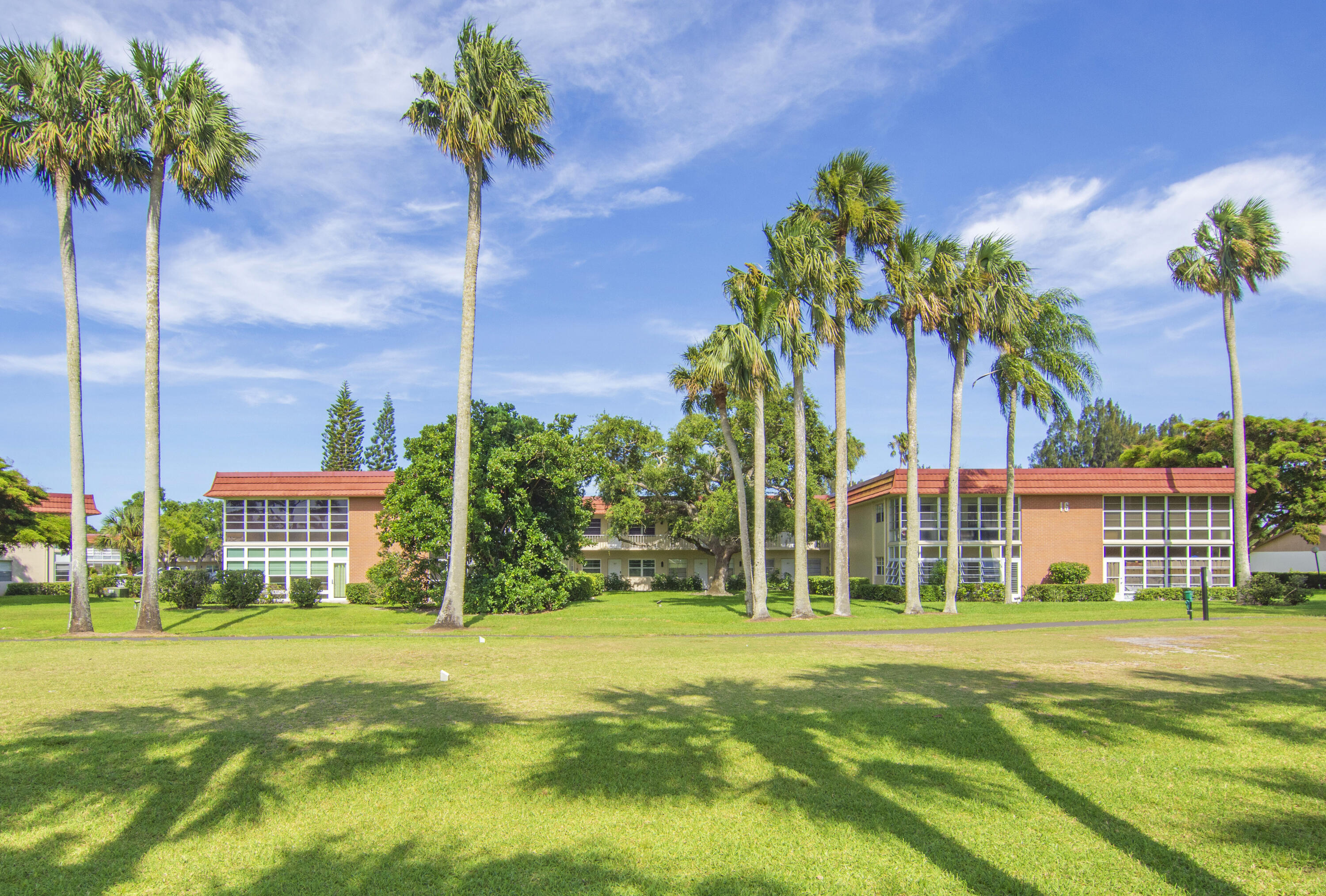 VISTA ROYALE PHASE IV BLDGS 83-111 - Residential
