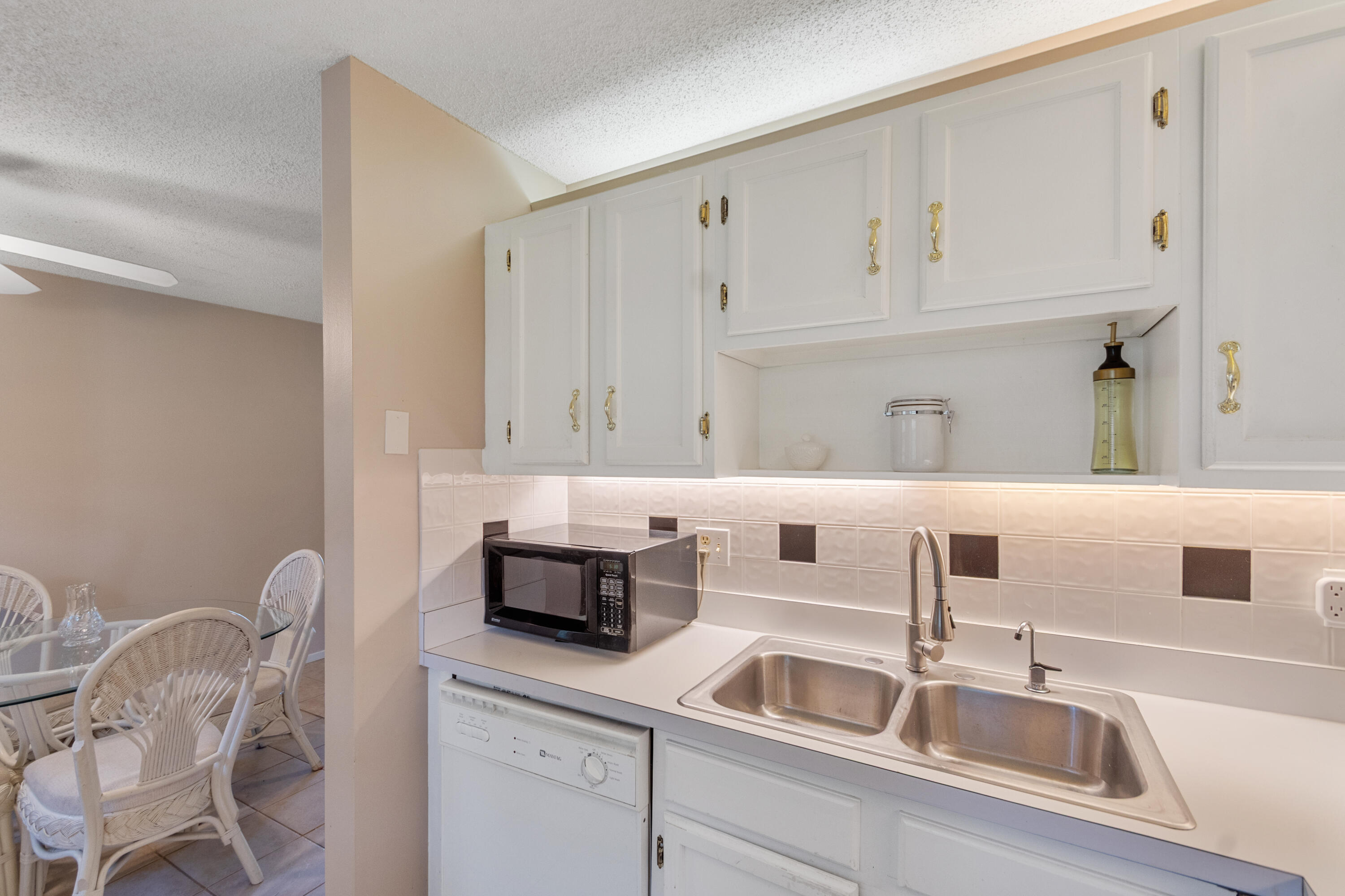 VISTA ROYALE PHASE IV BLDGS 83-111 - Residential