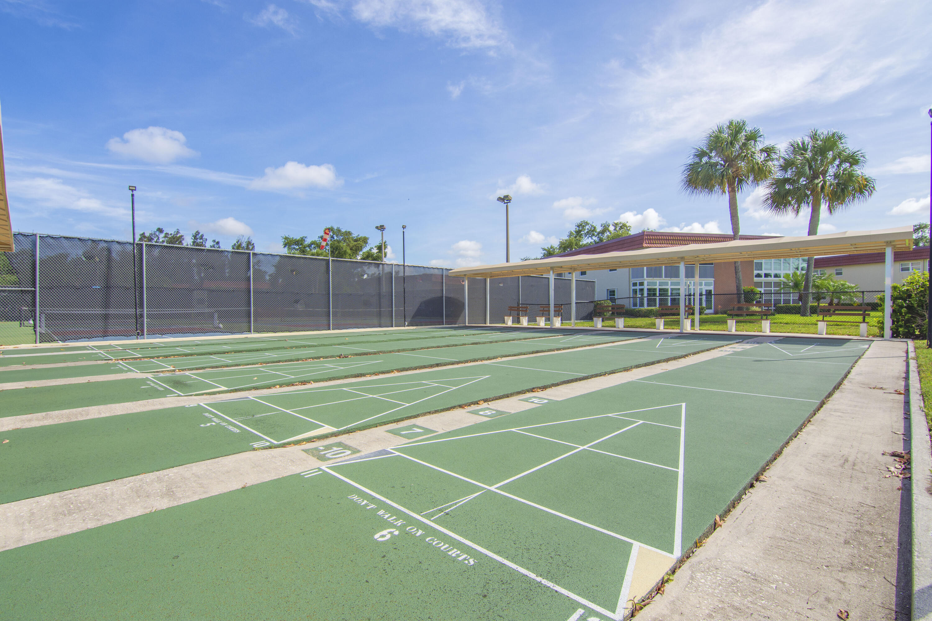 VISTA ROYALE PHASE IV BLDGS 83-111 - Residential
