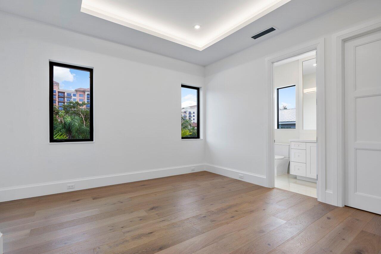 KINGS COURT - Residential