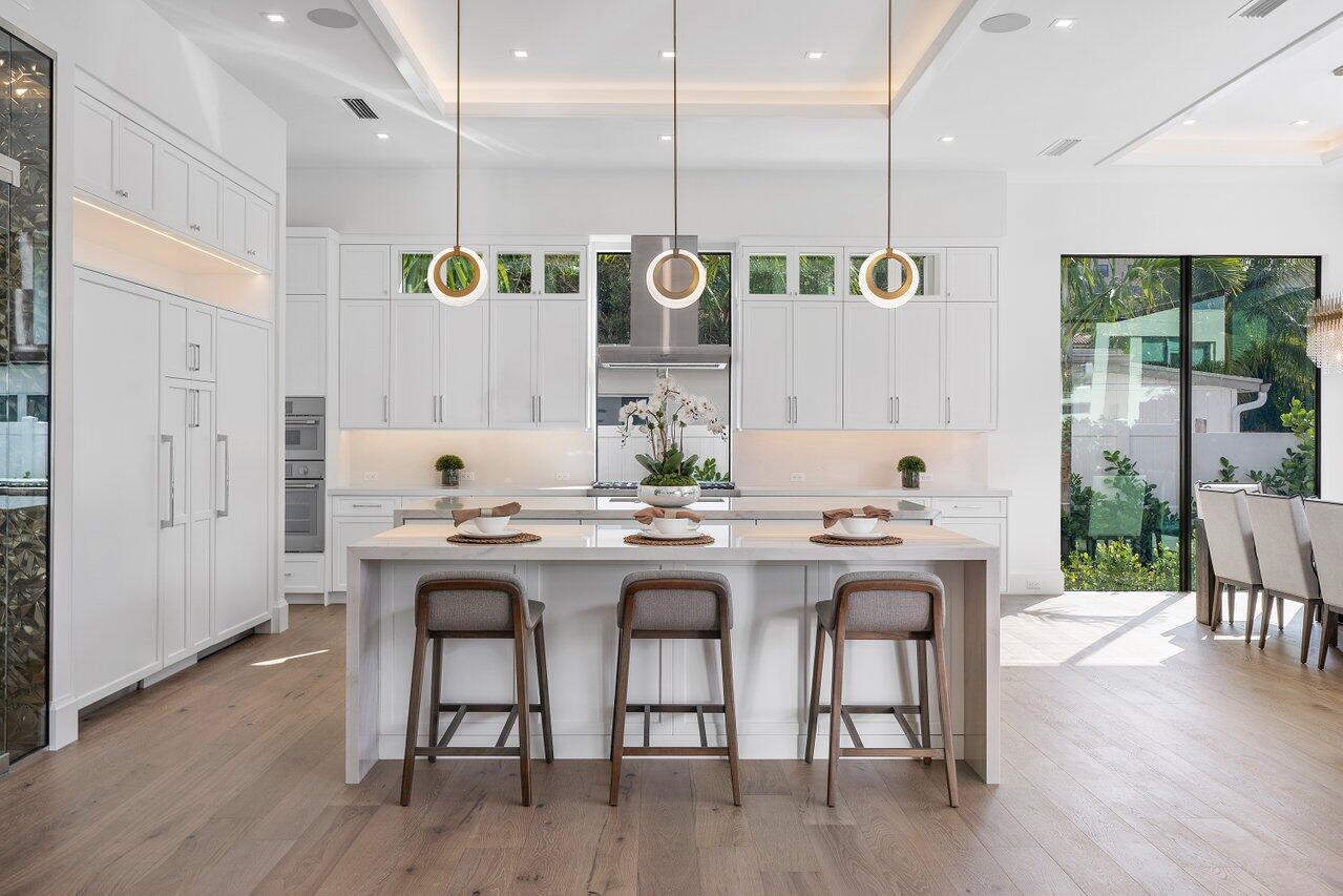 KINGS COURT - Residential