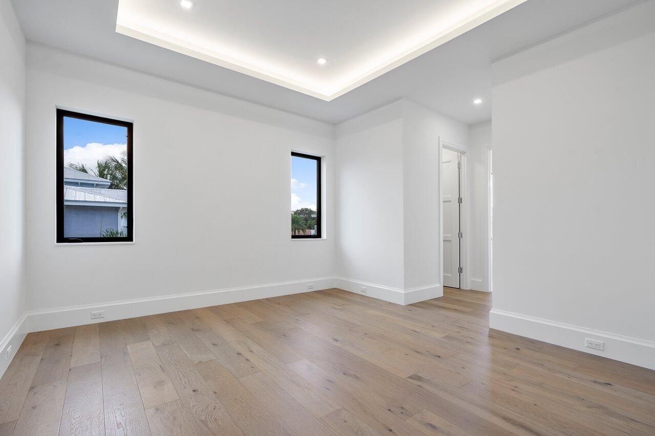 KINGS COURT - Residential