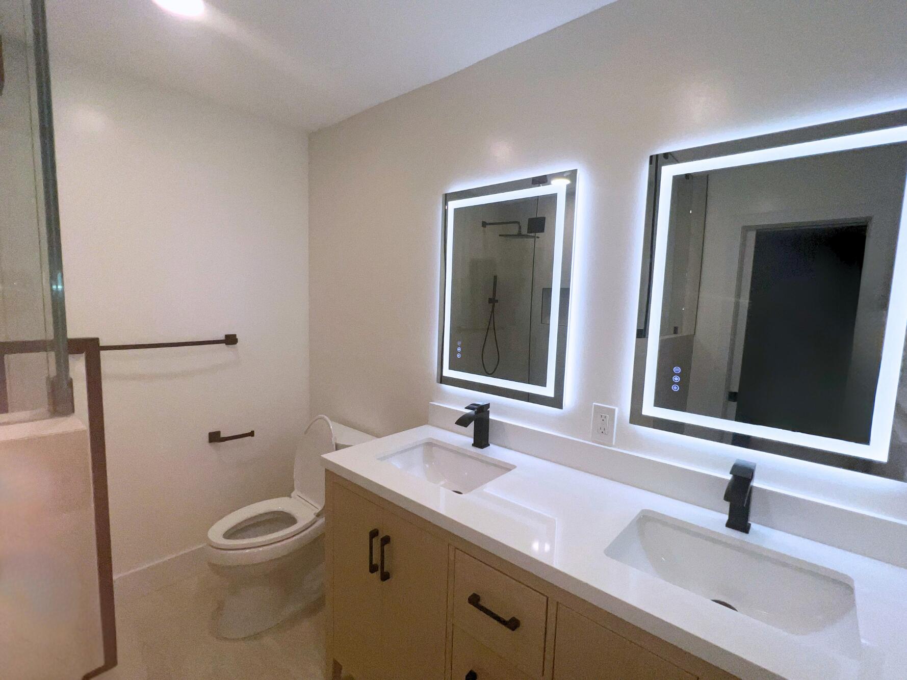 YACHT HARBOR MANOR - Residential Lease