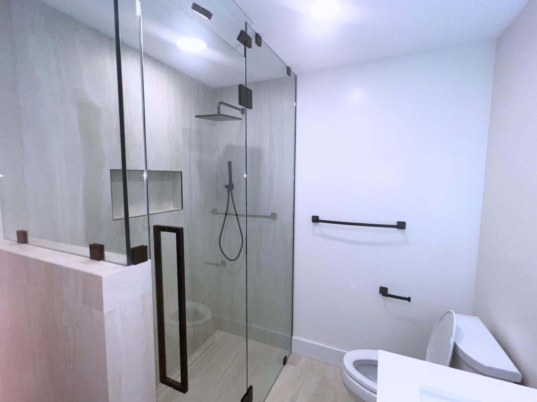 YACHT HARBOR MANOR - Residential Lease