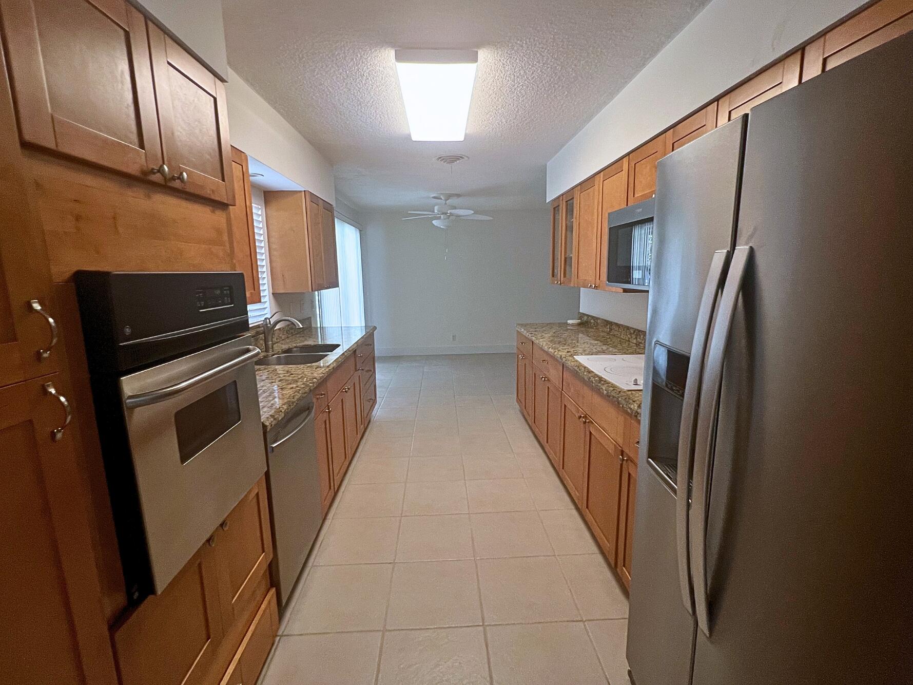 YACHT HARBOR MANOR - Residential Lease