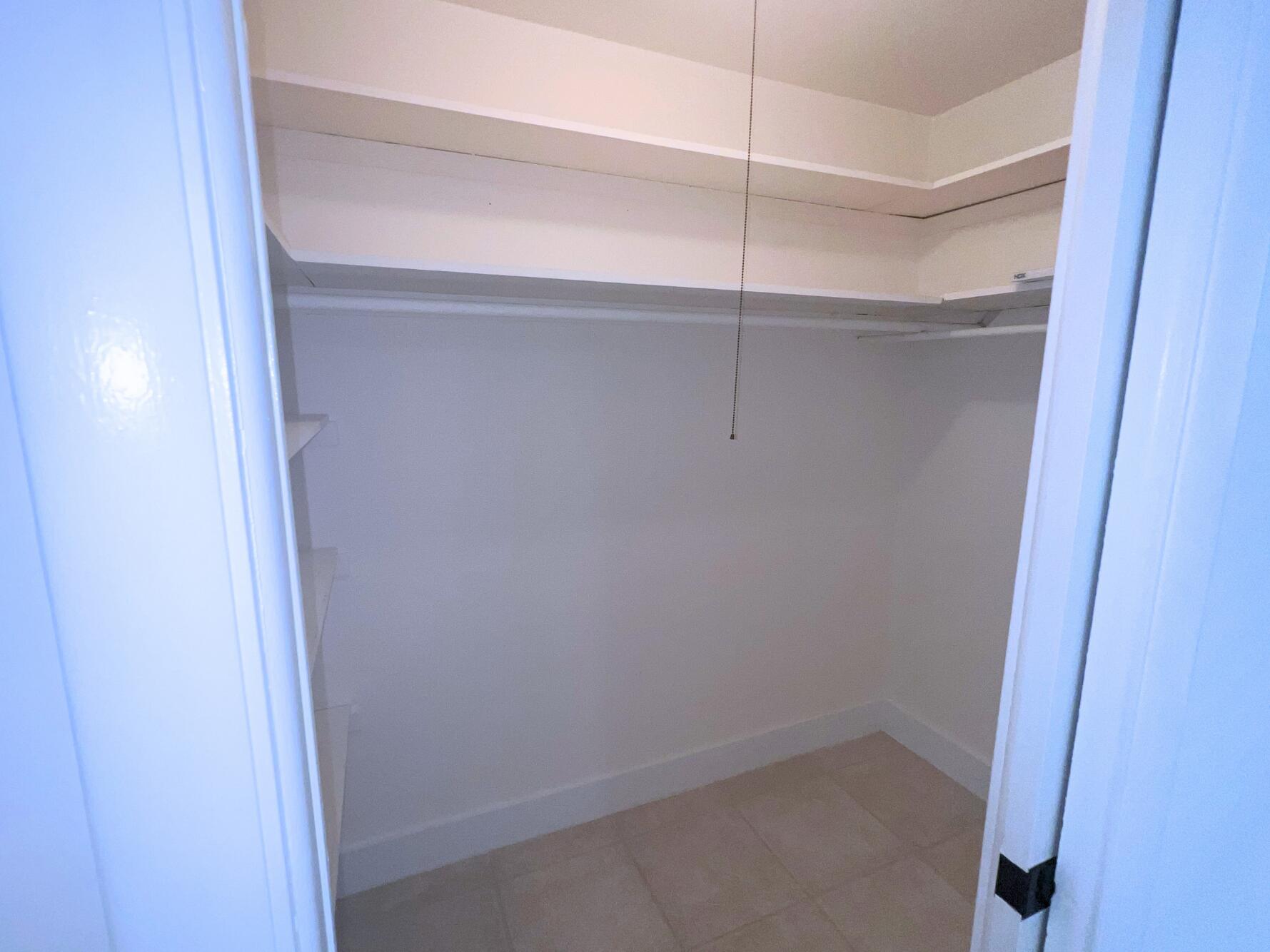 YACHT HARBOR MANOR - Residential Lease