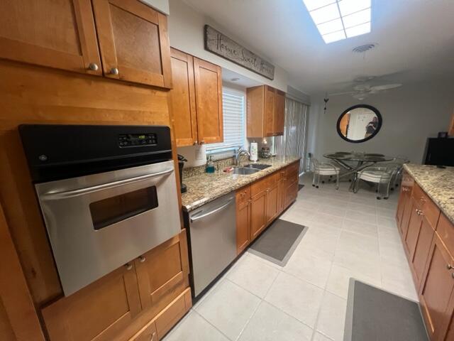 YACHT HARBOR MANOR - Residential Lease