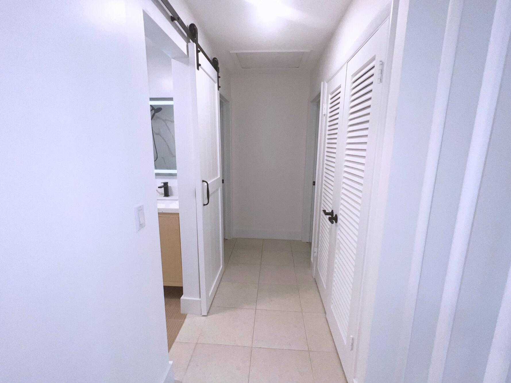 YACHT HARBOR MANOR - Residential Lease