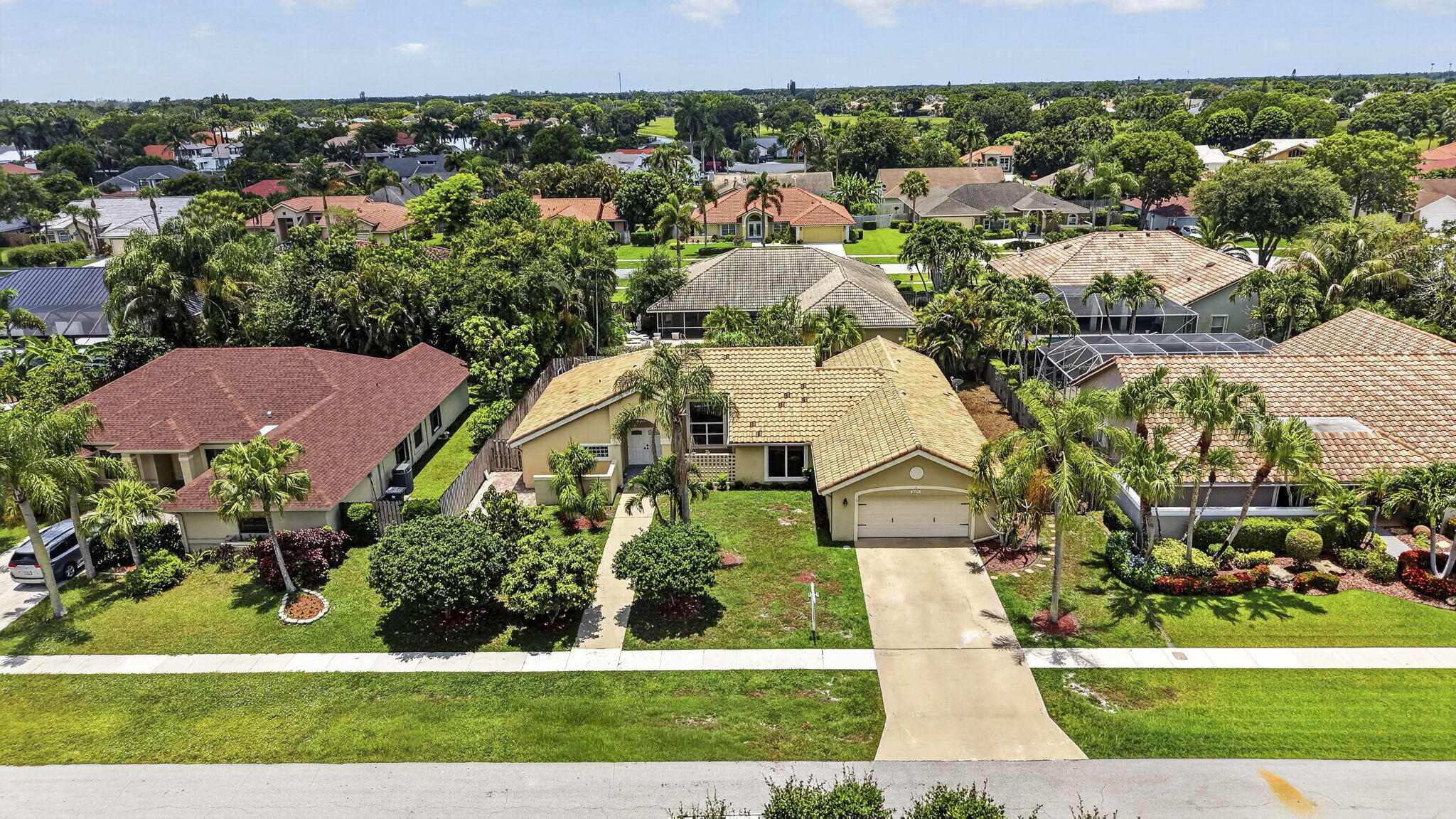 GREENVIEW SHORES 2 OF WELLINGTON - Residential