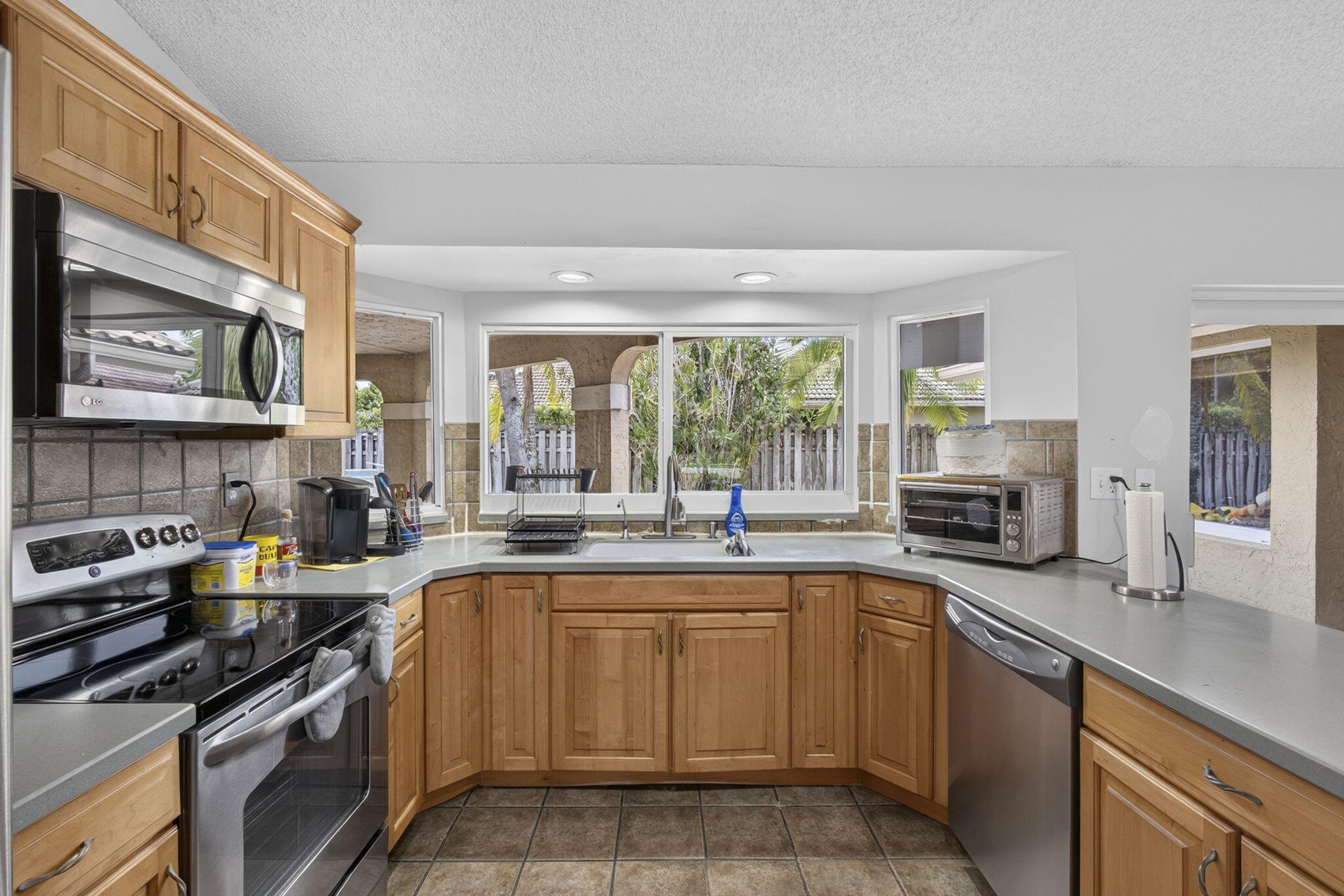 GREENVIEW SHORES 2 OF WELLINGTON - Residential