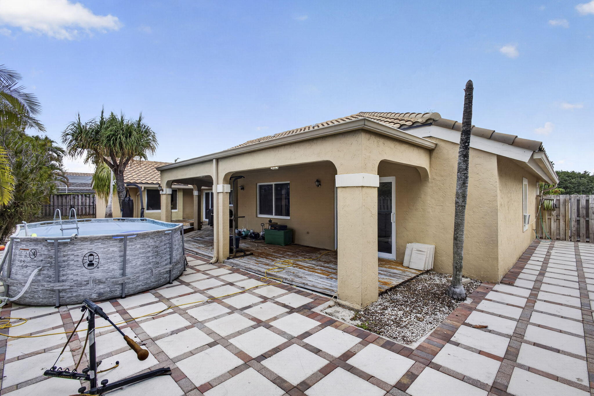 GREENVIEW SHORES 2 OF WELLINGTON - Residential