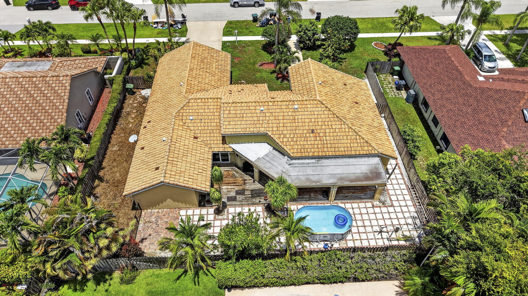 GREENVIEW SHORES 2 OF WELLINGTON - Residential