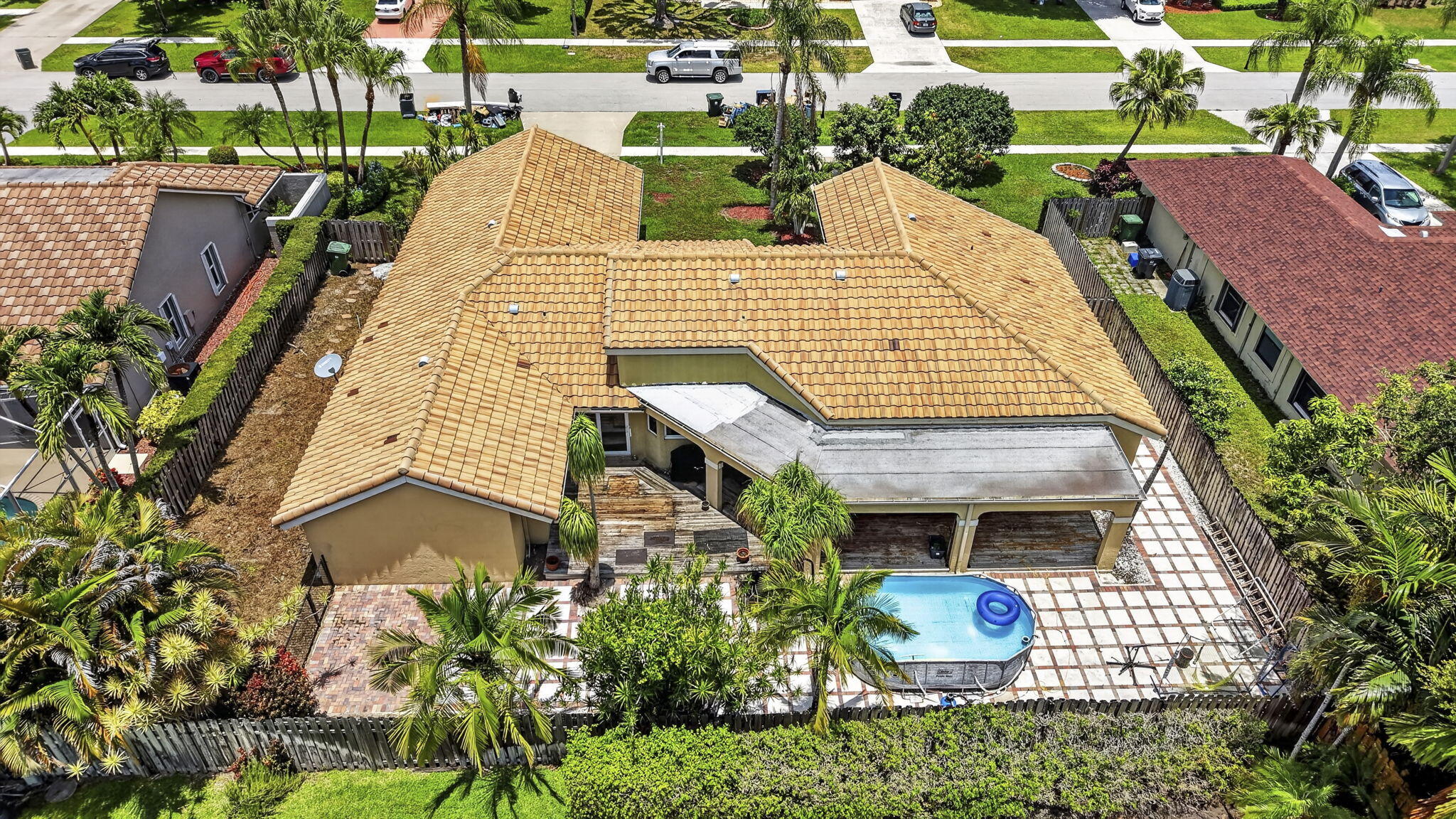 GREENVIEW SHORES 2 OF WELLINGTON - Residential