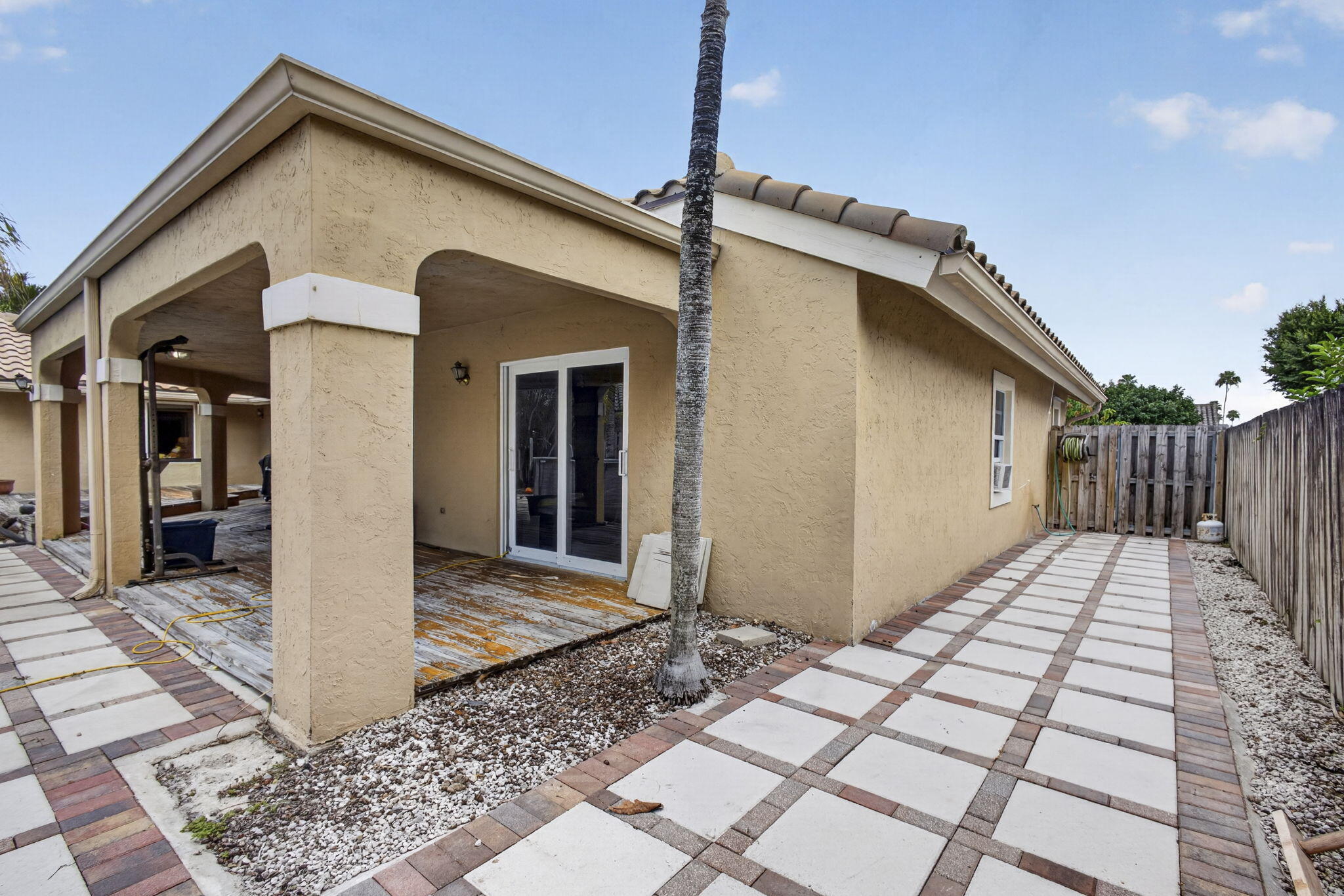 GREENVIEW SHORES 2 OF WELLINGTON - Residential