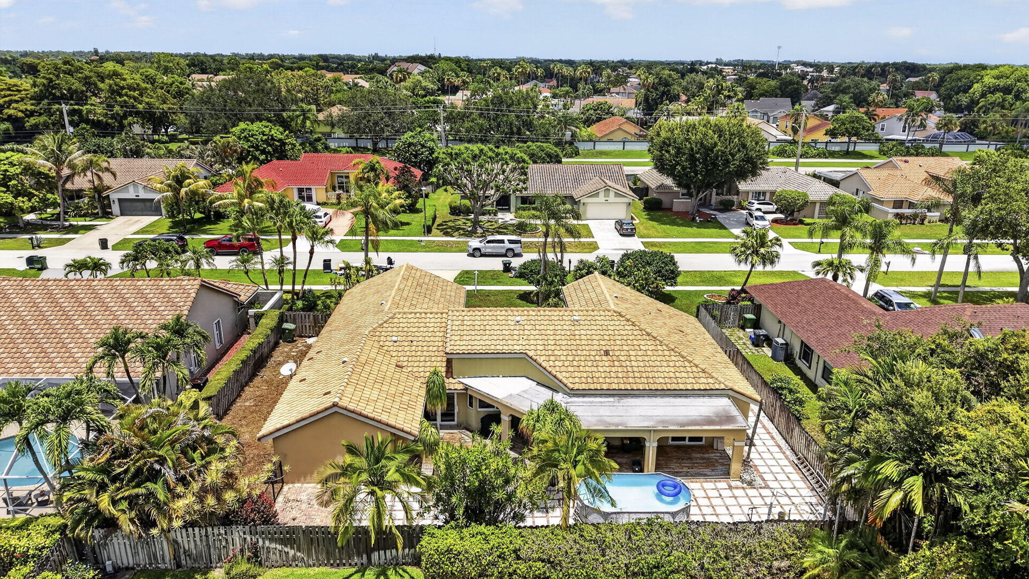 GREENVIEW SHORES 2 OF WELLINGTON - Residential