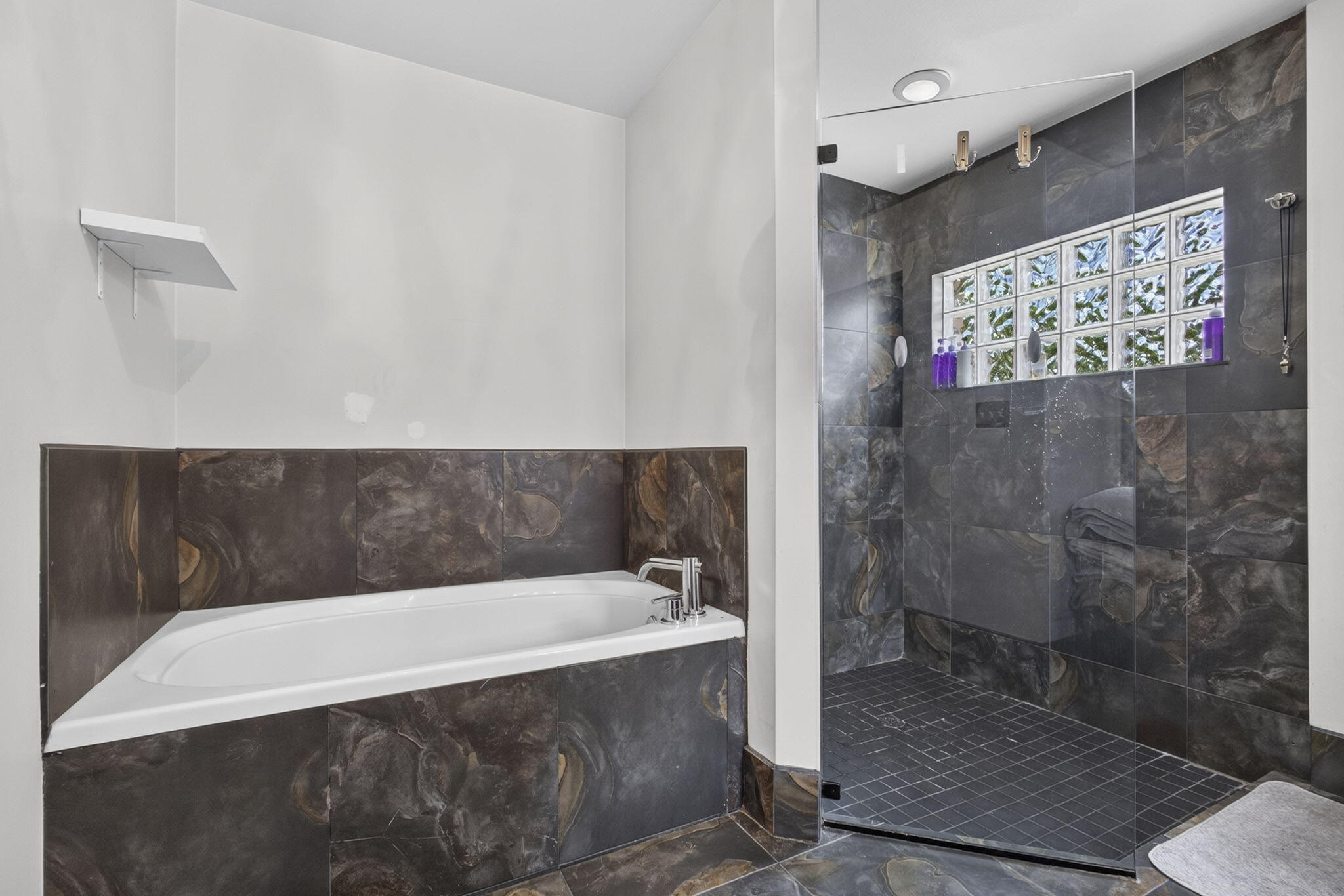 GREENVIEW SHORES 2 OF WELLINGTON - Residential