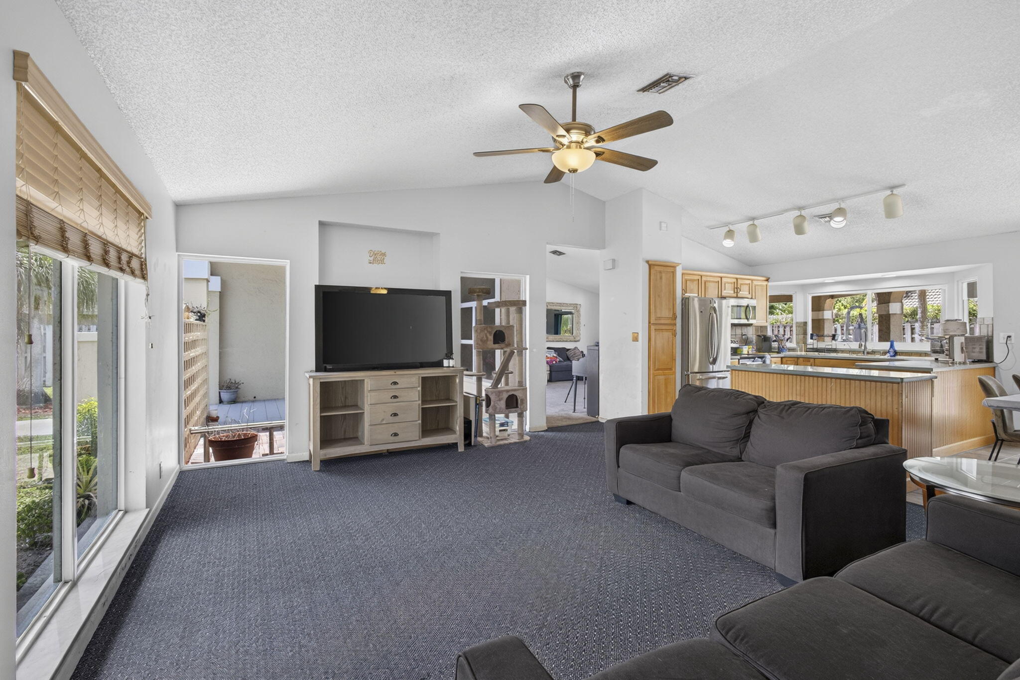 GREENVIEW SHORES 2 OF WELLINGTON - Residential