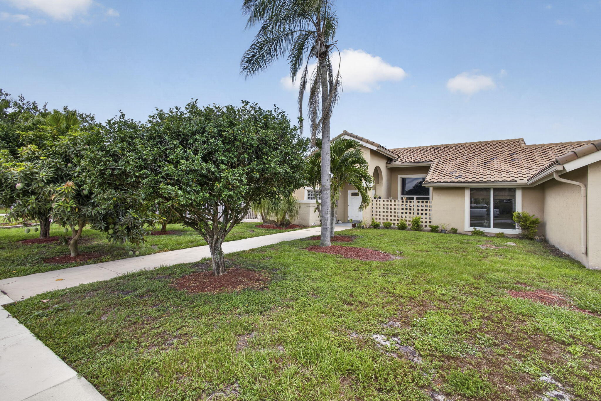 GREENVIEW SHORES 2 OF WELLINGTON - Residential