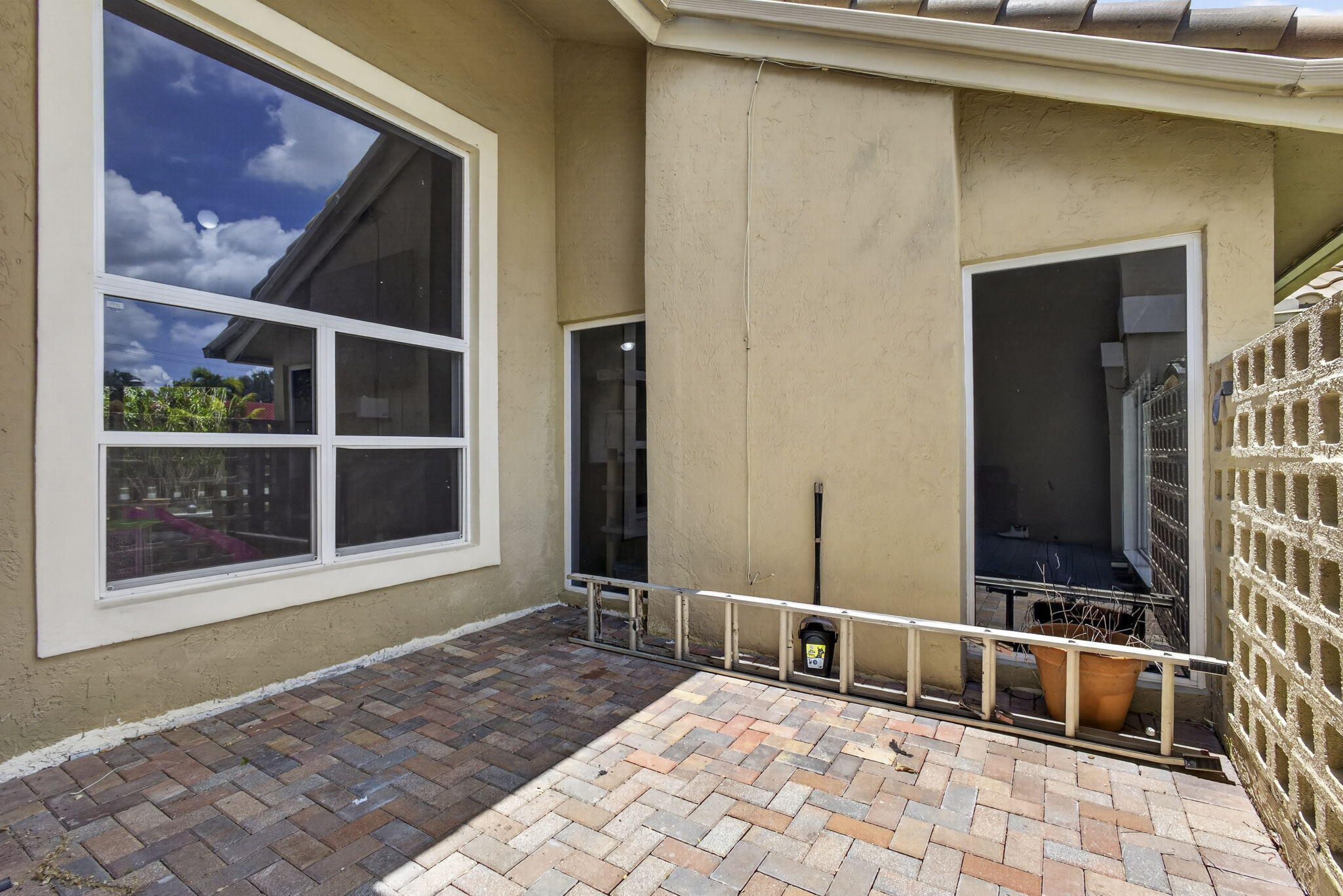 GREENVIEW SHORES 2 OF WELLINGTON - Residential