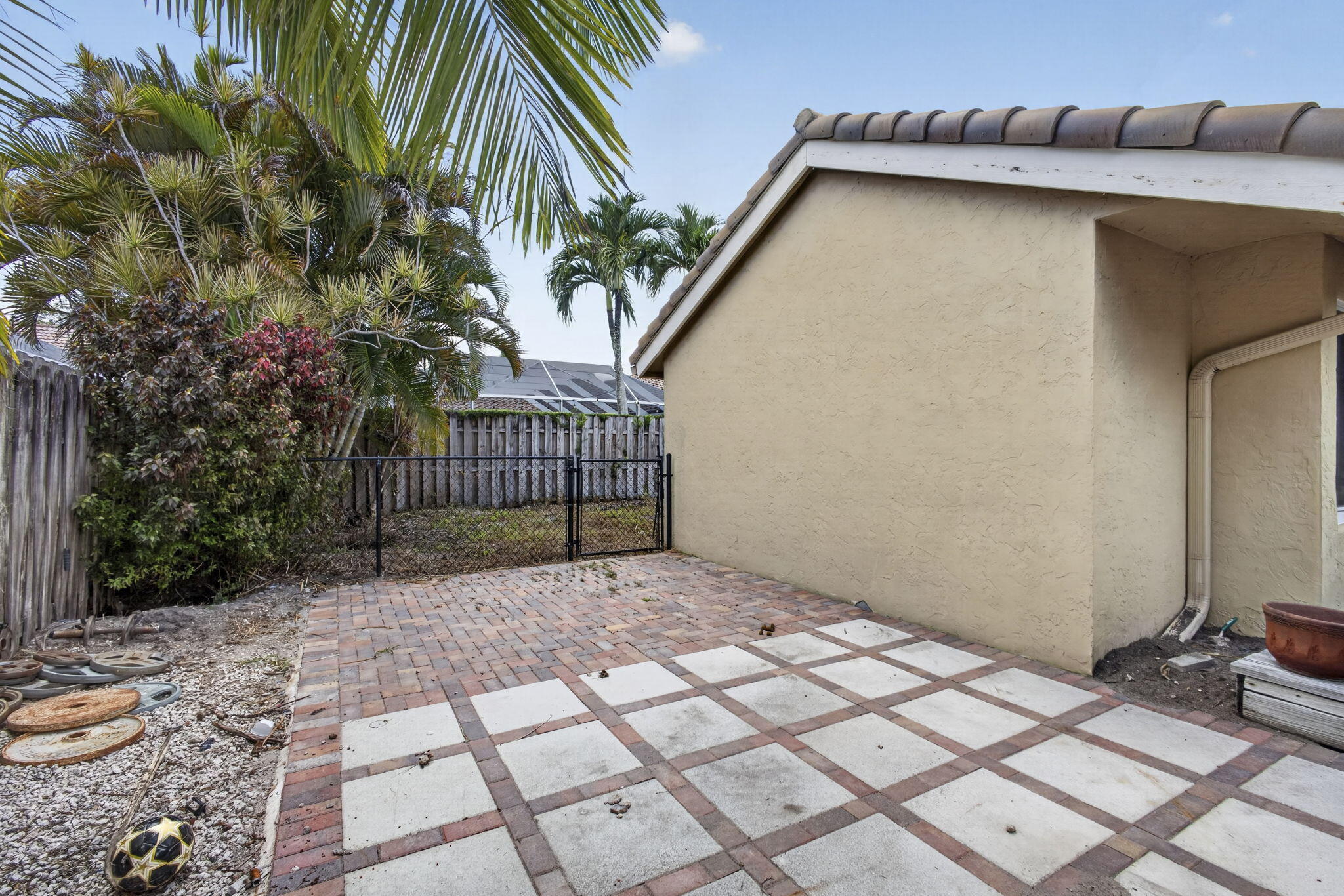 GREENVIEW SHORES 2 OF WELLINGTON - Residential