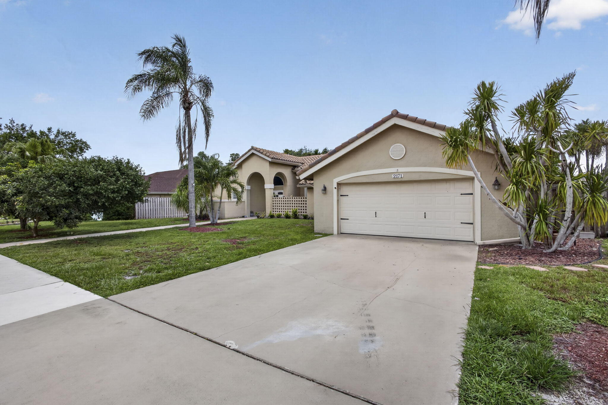 GREENVIEW SHORES 2 OF WELLINGTON - Residential