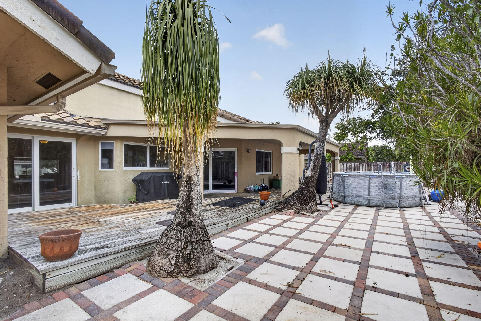 GREENVIEW SHORES 2 OF WELLINGTON - Residential