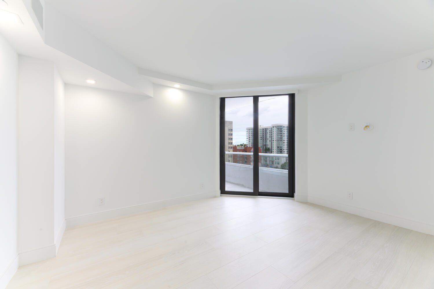 PLAZA OF THE PALM BEACHES CONDO - Residential