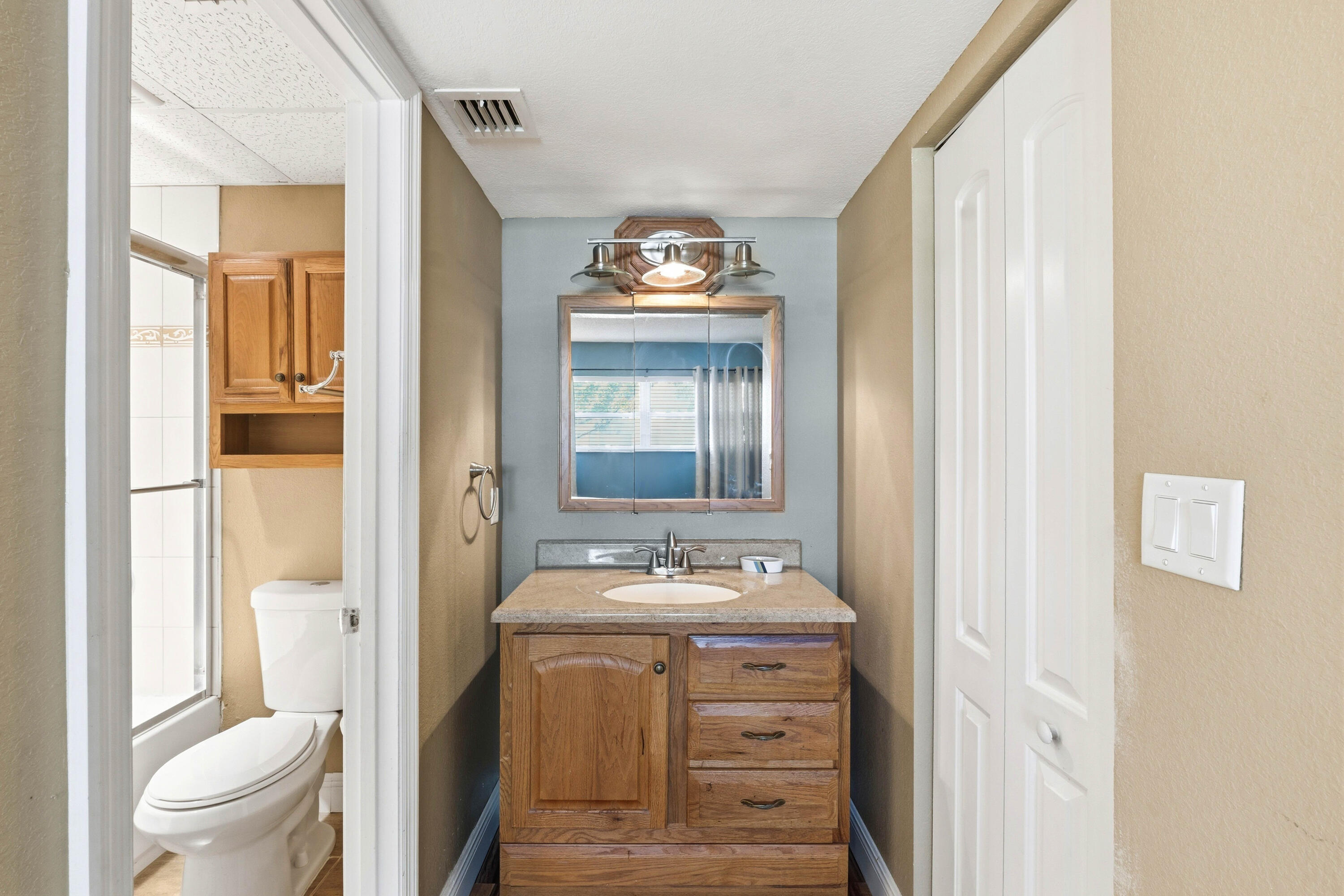 ORIOLE GOLF & TENNIS CLUB CONDO - Residential