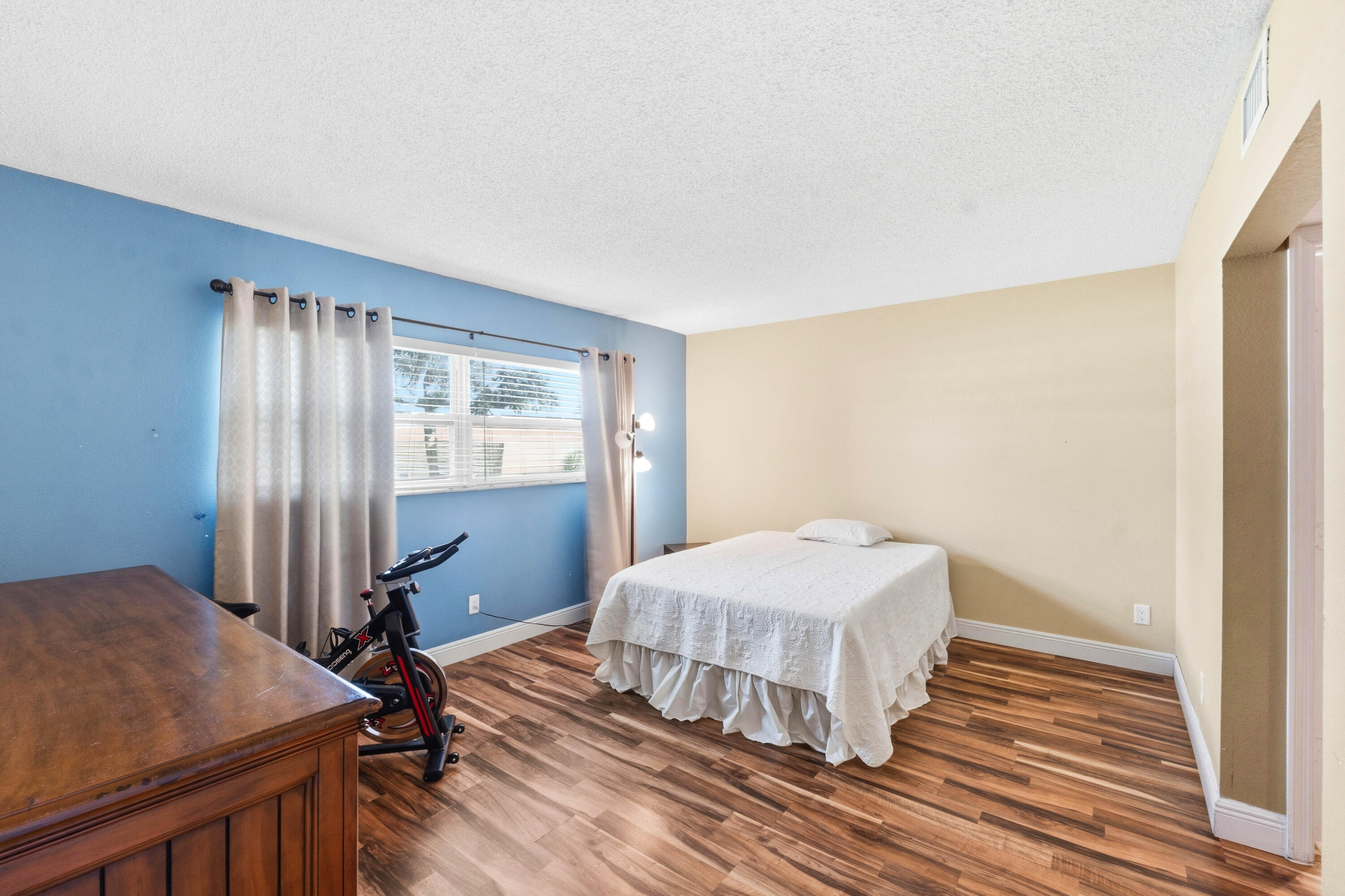 ORIOLE GOLF & TENNIS CLUB CONDO - Residential