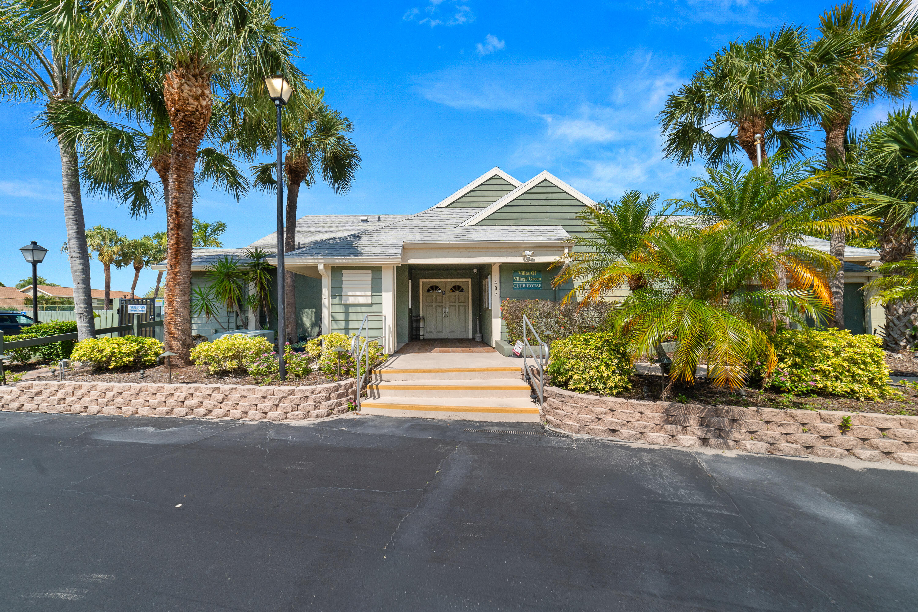 SOUTH PORT ST LUCIE UNIT 16 1ST REPLAT - Residential