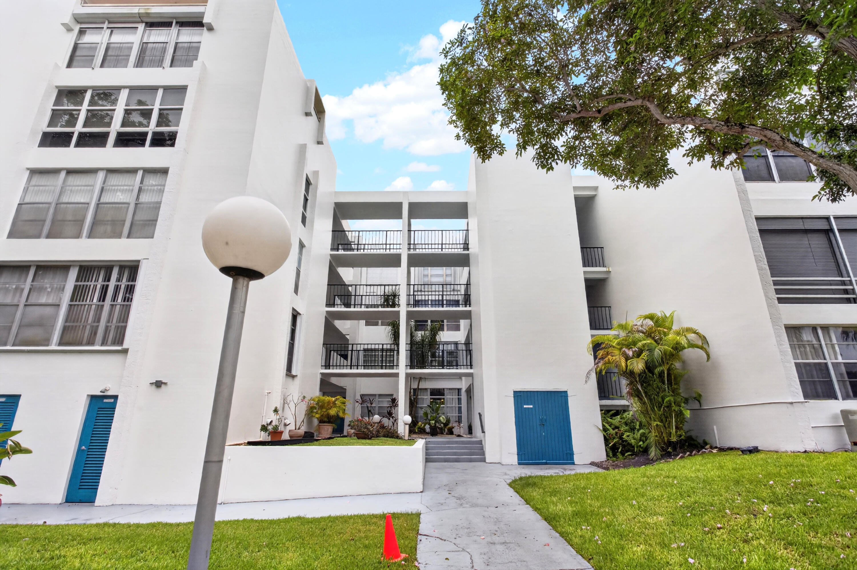 PLANTATION ROYAL SECTION ONE - Residential