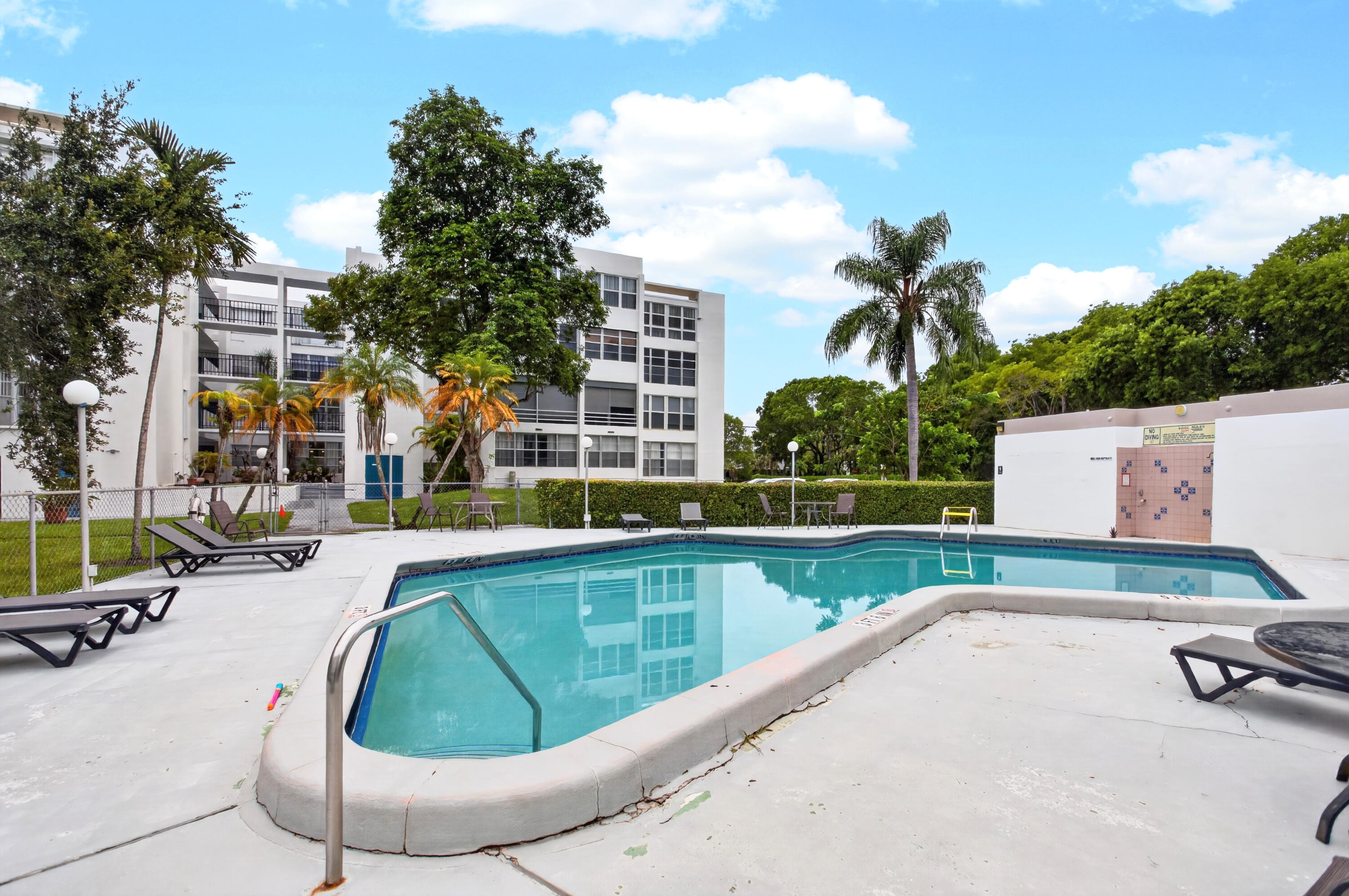 PLANTATION ROYAL SECTION ONE - Residential