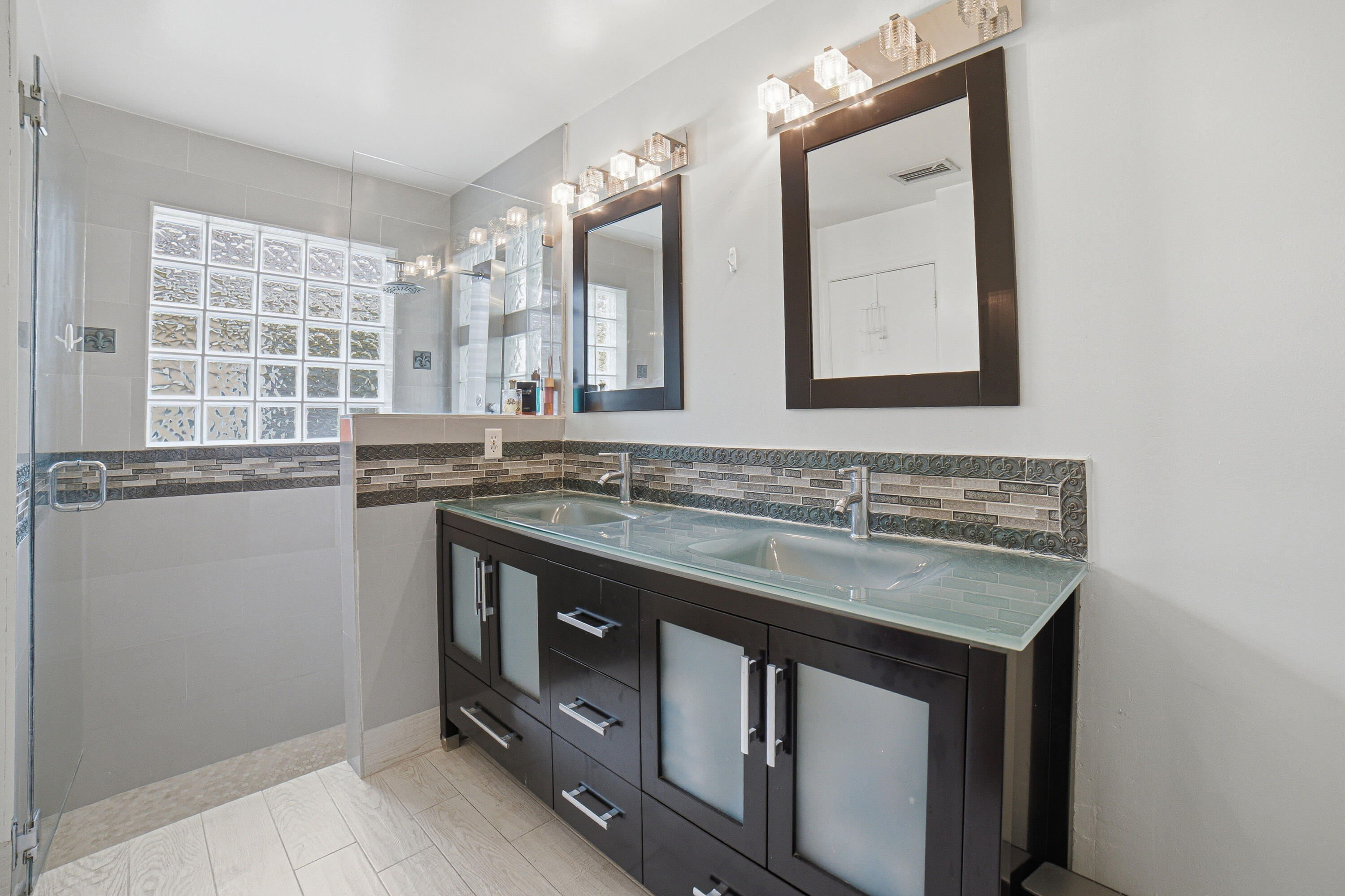 SILVER LAKES AT PEMBROKE PINES - Residential Lease