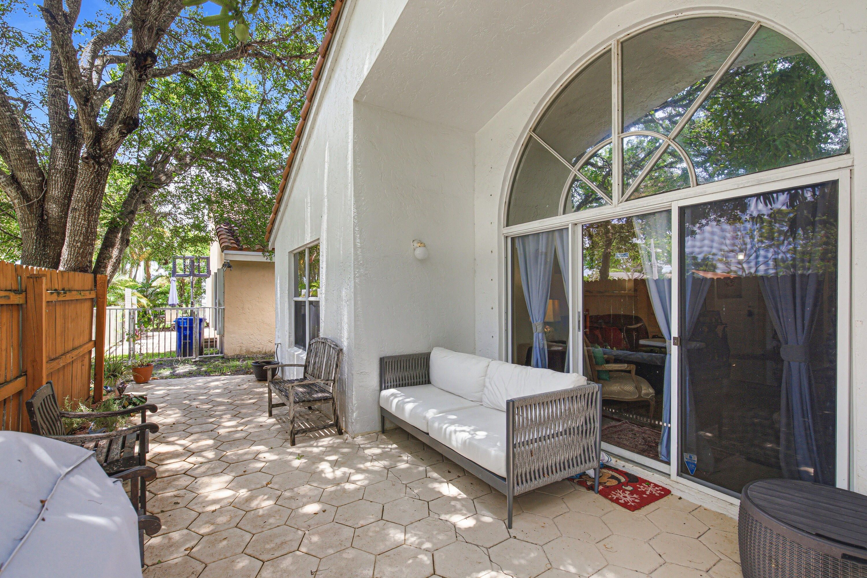 SILVER LAKES AT PEMBROKE PINES - Residential Lease