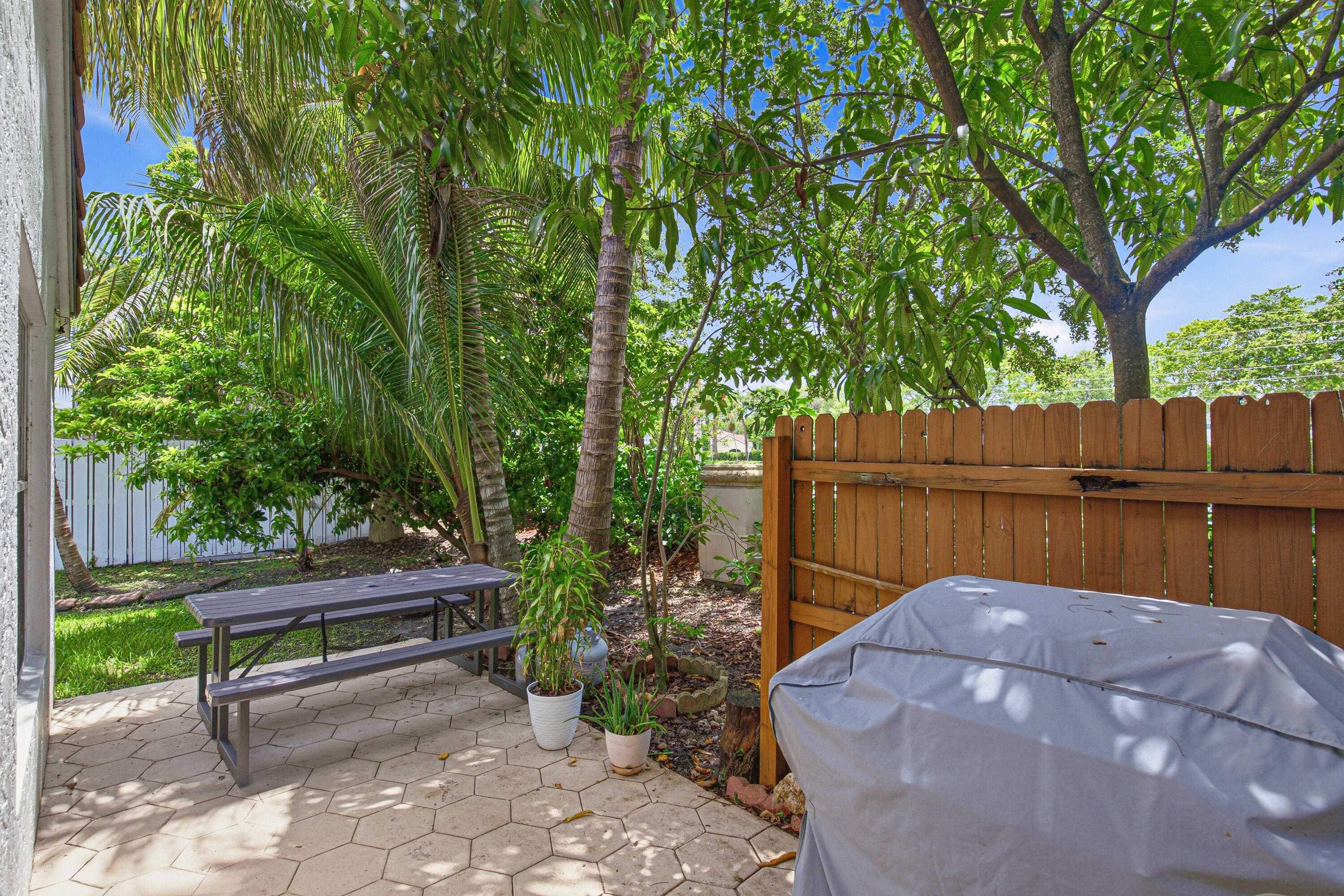 SILVER LAKES AT PEMBROKE PINES - Residential Lease